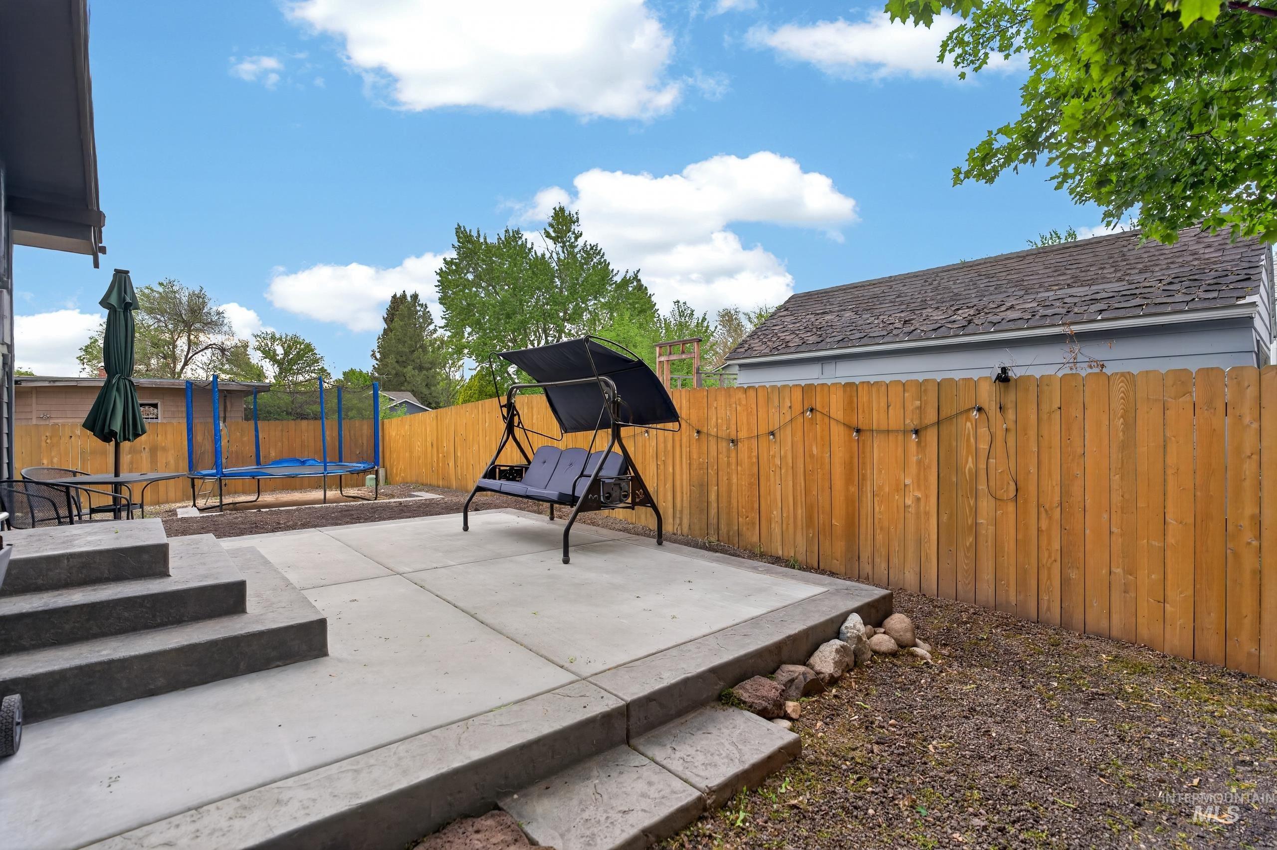 591 S Garden Street, Boise, Idaho 83705, 5 Bedrooms, 2 Bathrooms, Residential For Sale, Price $679,000,MLS 98985406