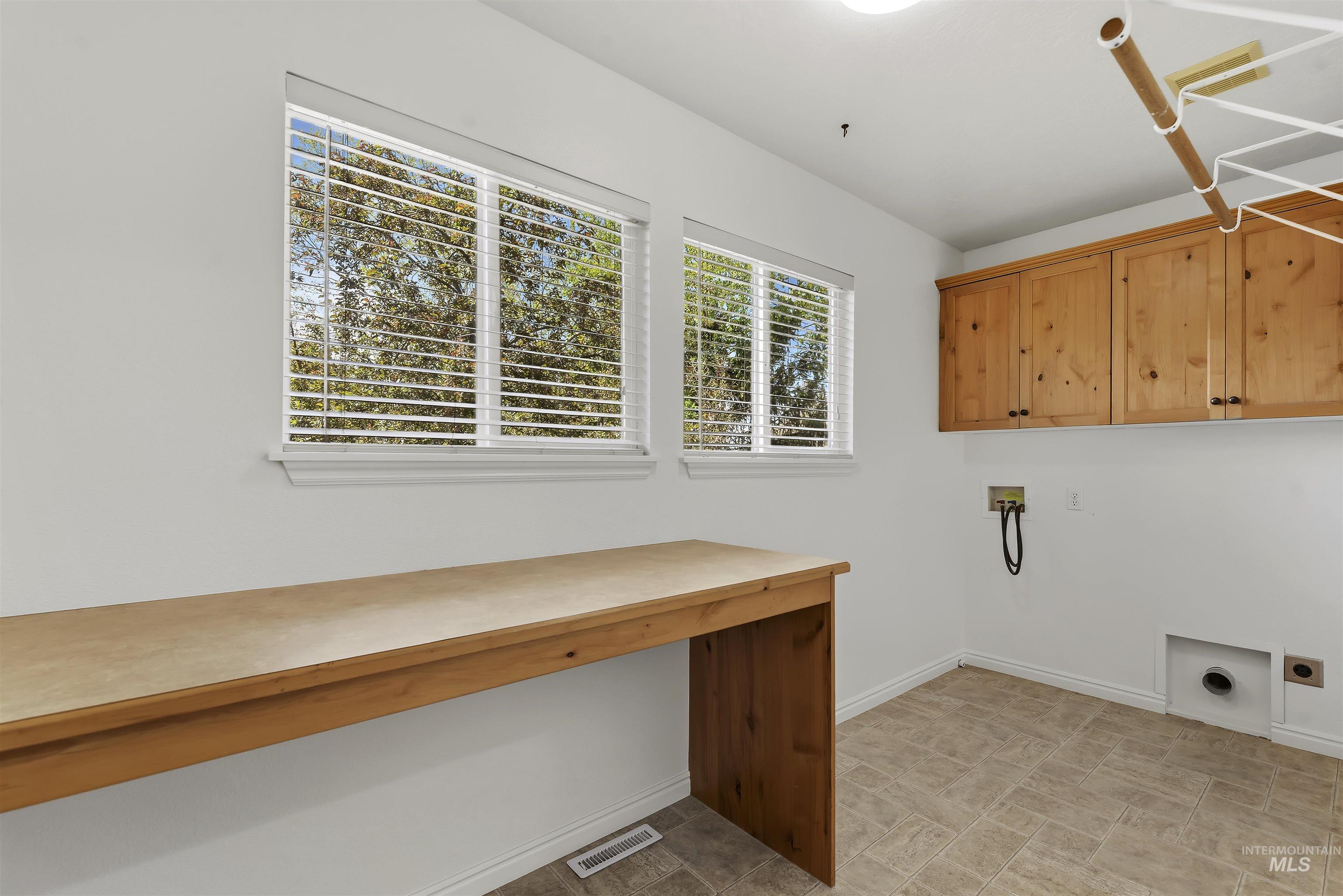 2292 W Windchime Dr, Meridian, Idaho 83646, 4 Bedrooms, 3 Bathrooms, Residential For Sale, Price $694,700,MLS 98985408