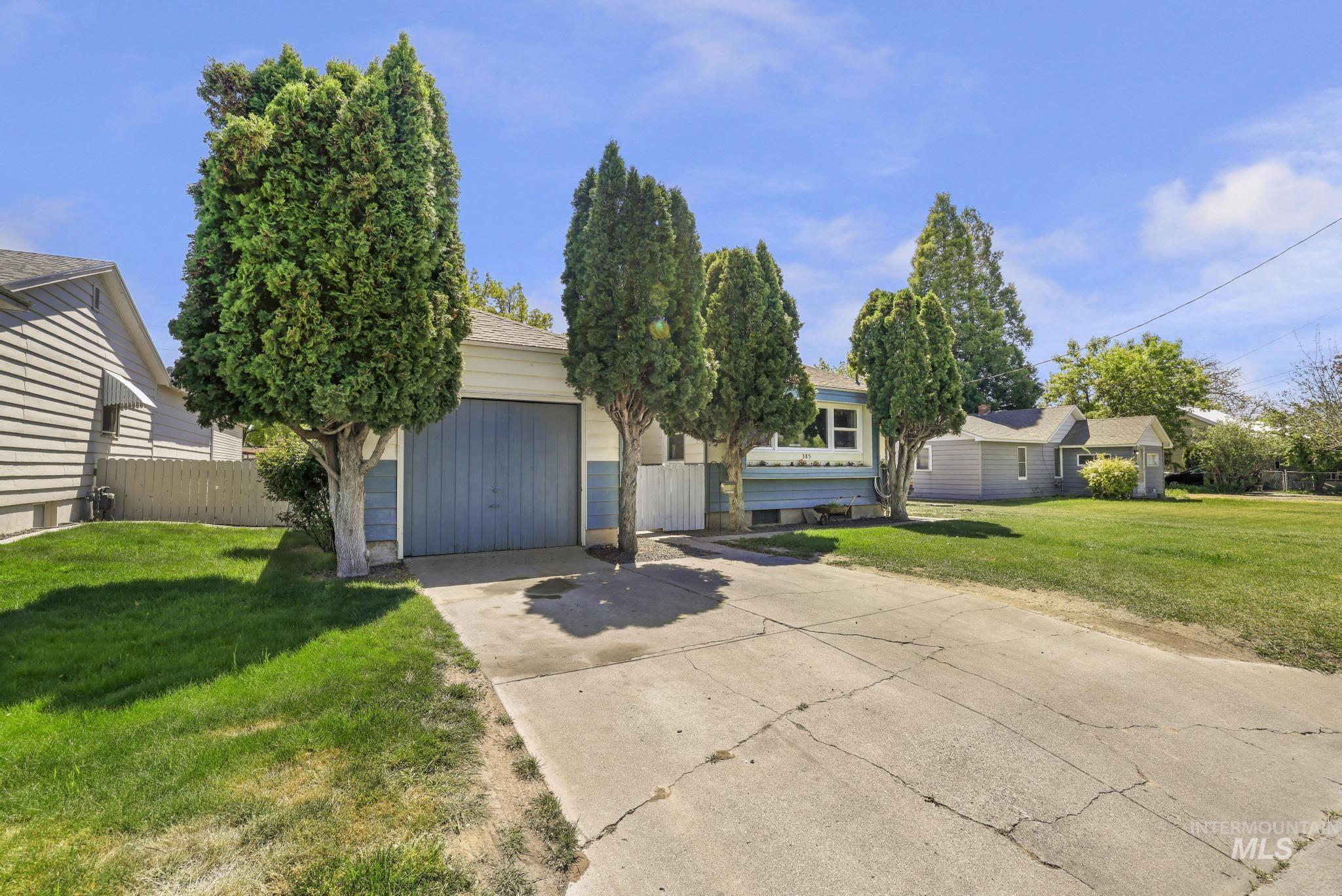 385 W Filer Ave, Twin Falls, Idaho 83301, 3 Bedrooms, 1 Bathroom, Residential For Sale, Price $290,000,MLS 98985410