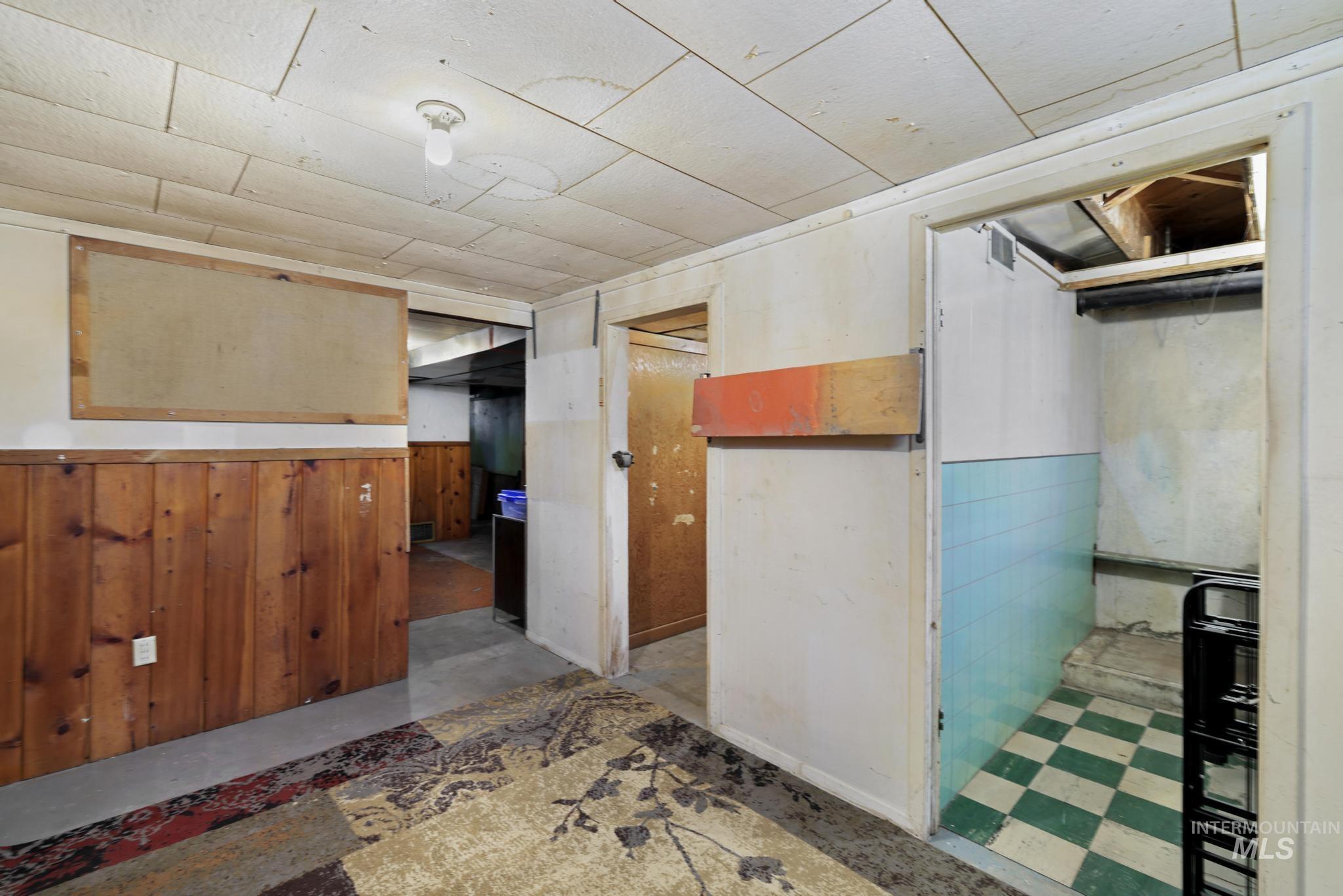 385 W Filer Ave, Twin Falls, Idaho 83301, 3 Bedrooms, 1 Bathroom, Residential For Sale, Price $290,000,MLS 98985410