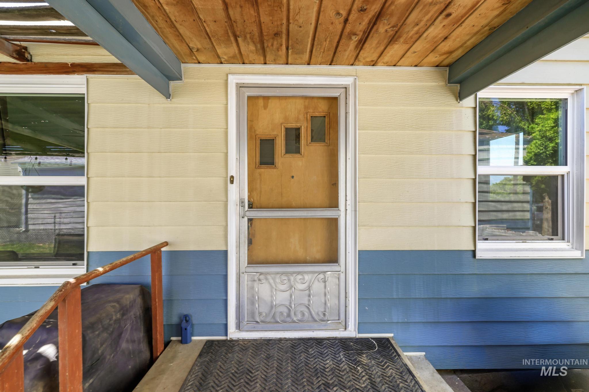 385 W Filer Ave, Twin Falls, Idaho 83301, 3 Bedrooms, 1 Bathroom, Residential For Sale, Price $290,000,MLS 98985410