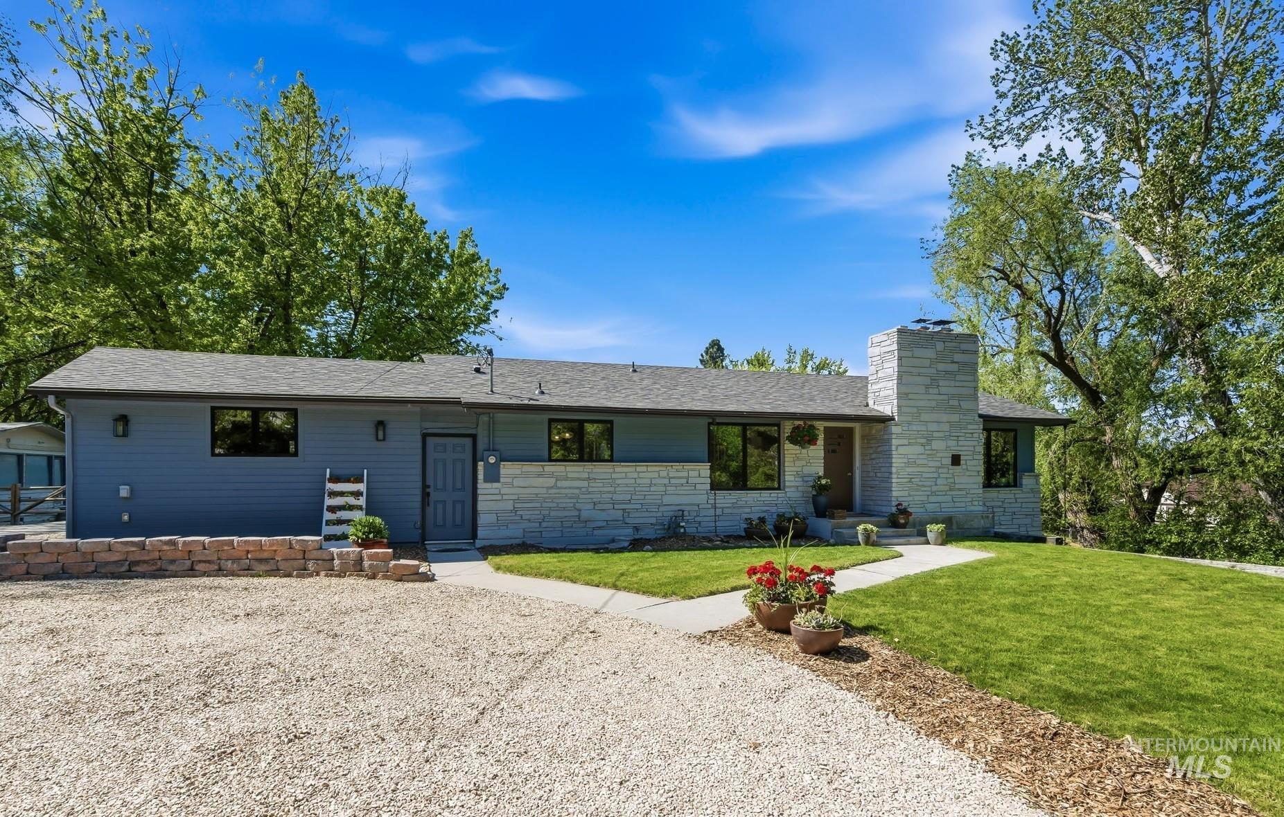 5331 W Hill Rd., Boise, Idaho 83703, 3 Bedrooms, 2.5 Bathrooms, Residential For Sale, Price $915,000,MLS 98985412