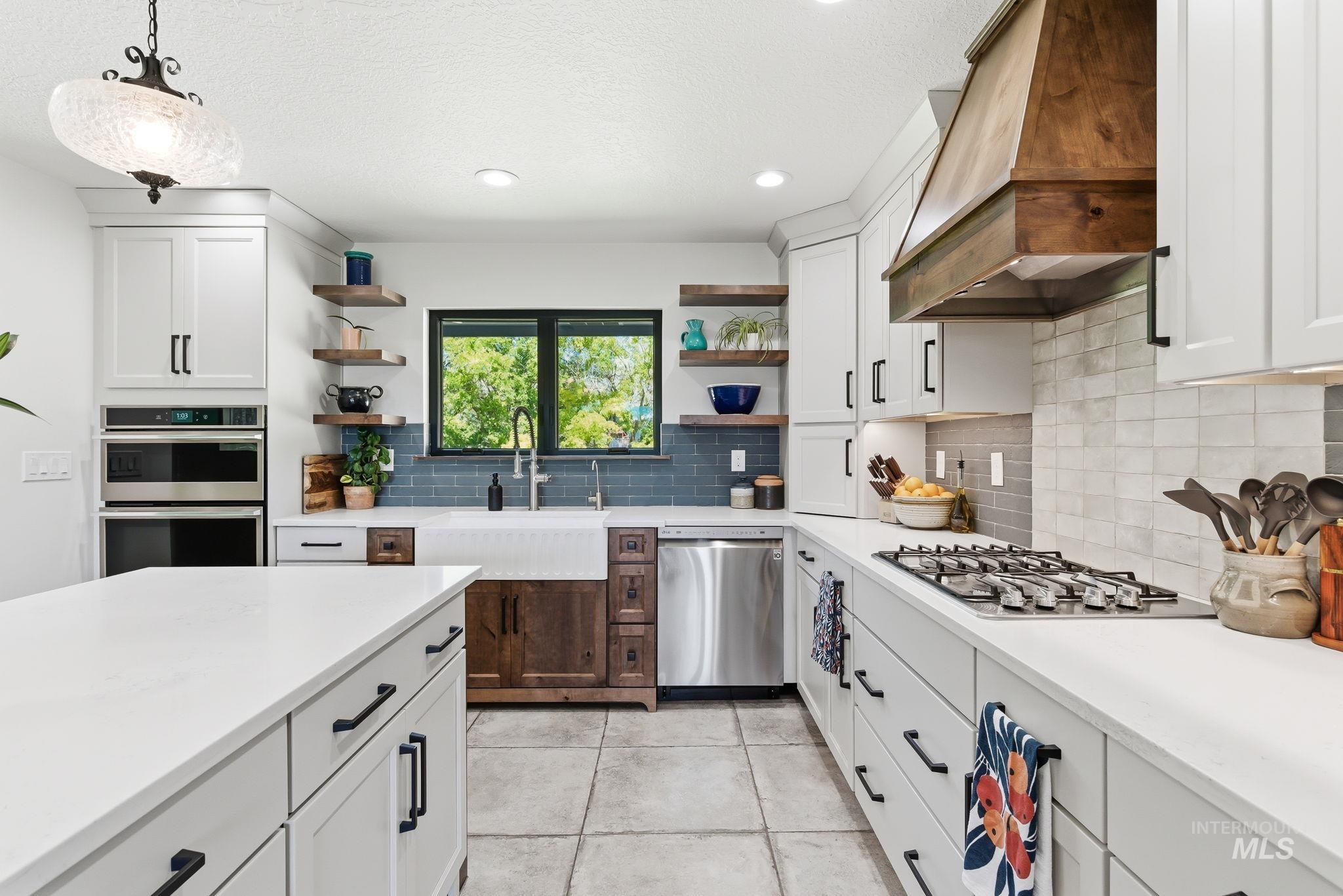 5331 W Hill Rd., Boise, Idaho 83703, 3 Bedrooms, 2.5 Bathrooms, Residential For Sale, Price $915,000,MLS 98985412