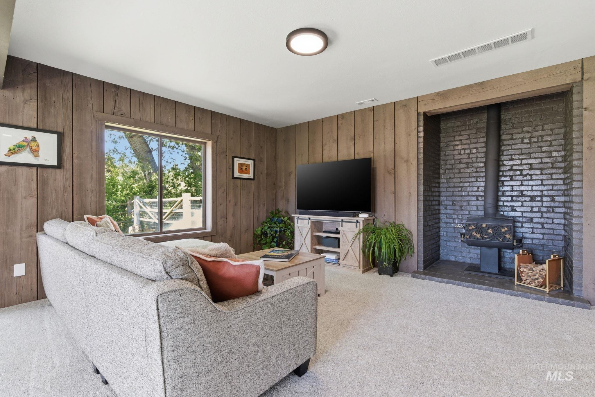 5331 W Hill Rd., Boise, Idaho 83703, 3 Bedrooms, 2.5 Bathrooms, Residential For Sale, Price $915,000,MLS 98985412