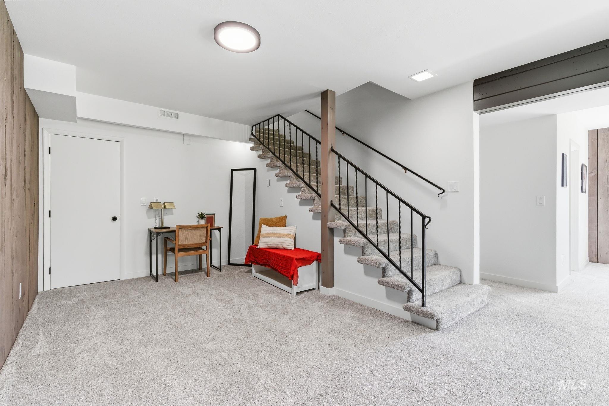 5331 W Hill Rd., Boise, Idaho 83703, 3 Bedrooms, 2.5 Bathrooms, Residential For Sale, Price $915,000,MLS 98985412