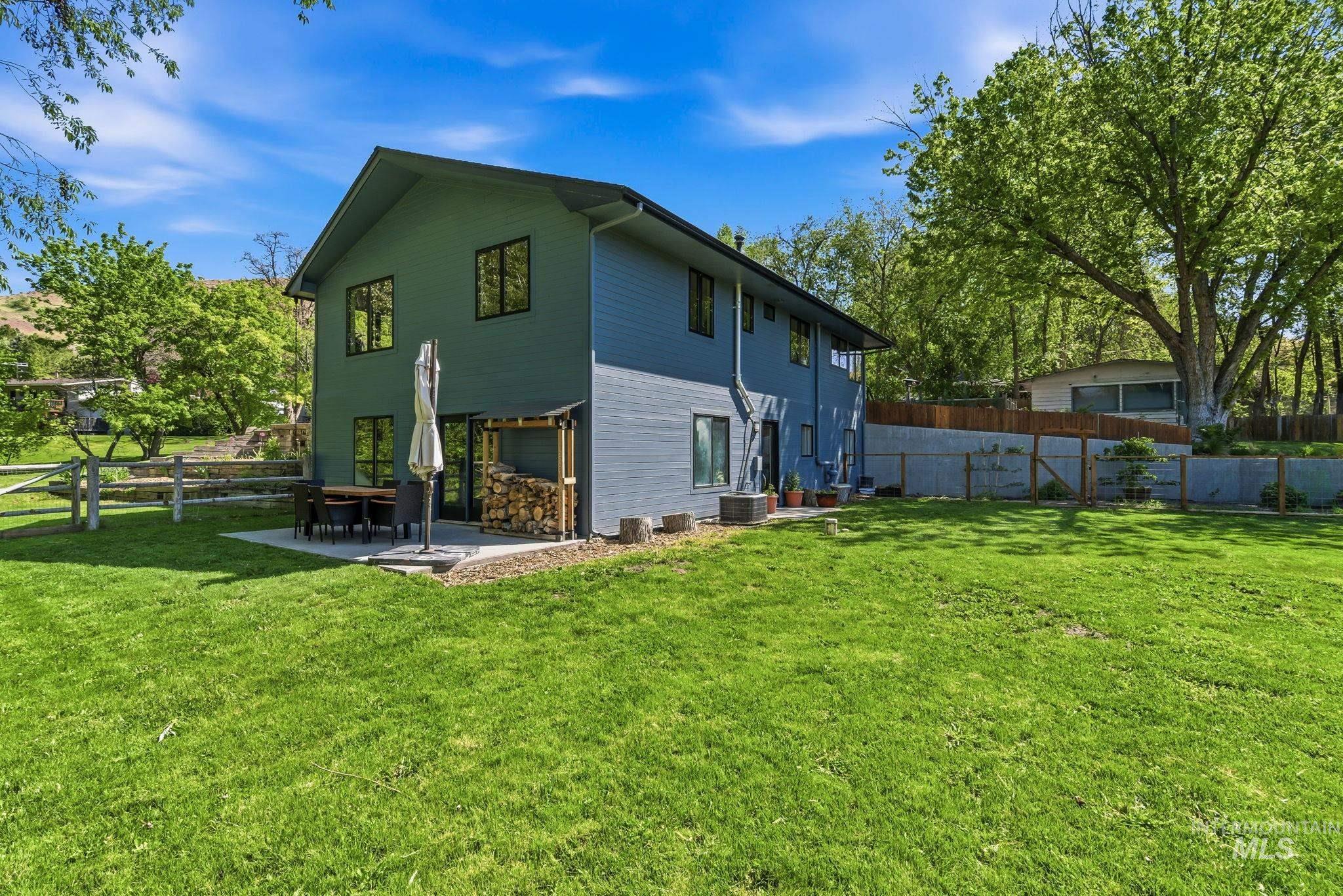 5331 W Hill Rd., Boise, Idaho 83703, 3 Bedrooms, 2.5 Bathrooms, Residential For Sale, Price $915,000,MLS 98985412