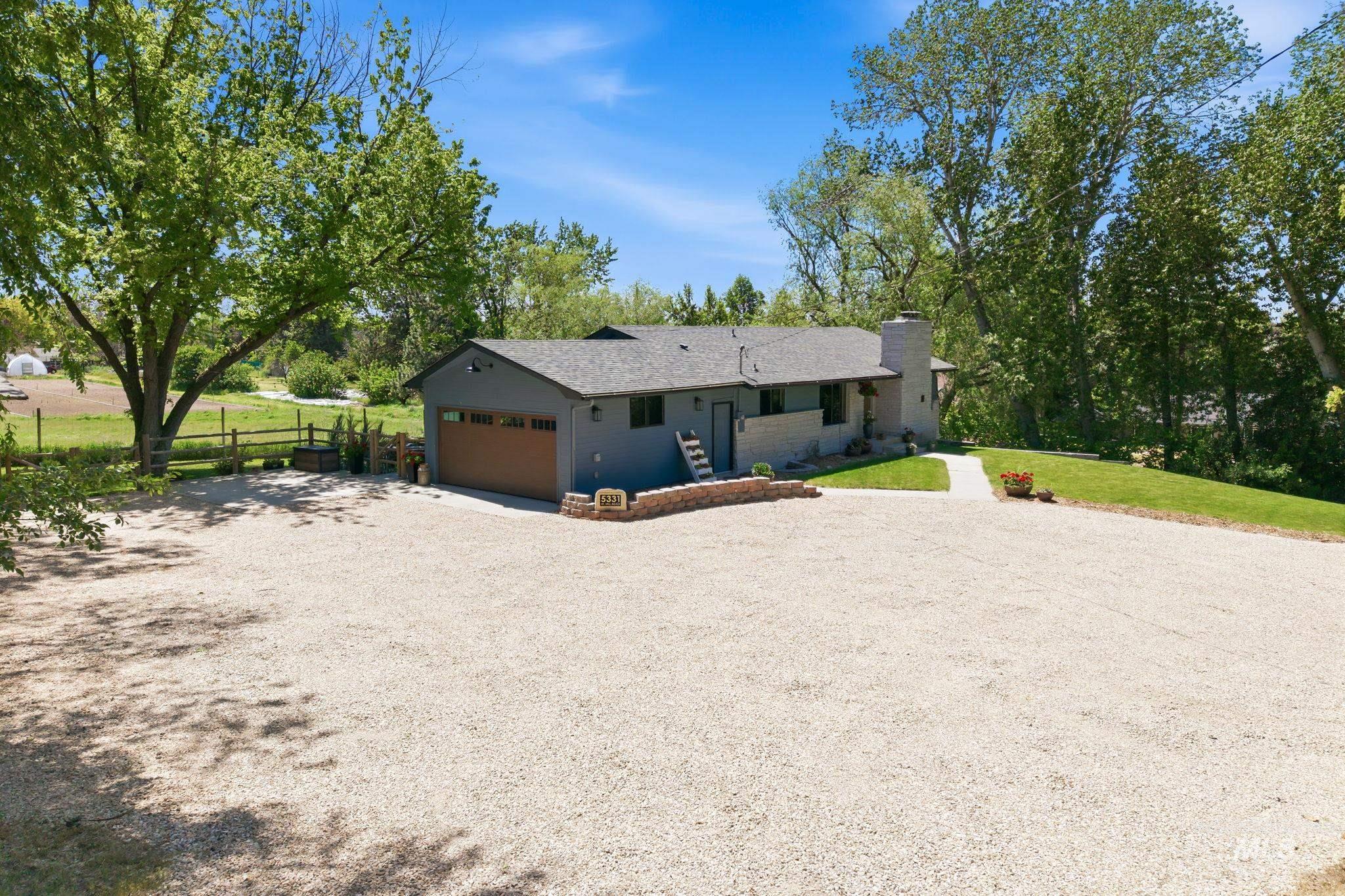 5331 W Hill Rd., Boise, Idaho 83703, 3 Bedrooms, 2.5 Bathrooms, Residential For Sale, Price $915,000,MLS 98985412