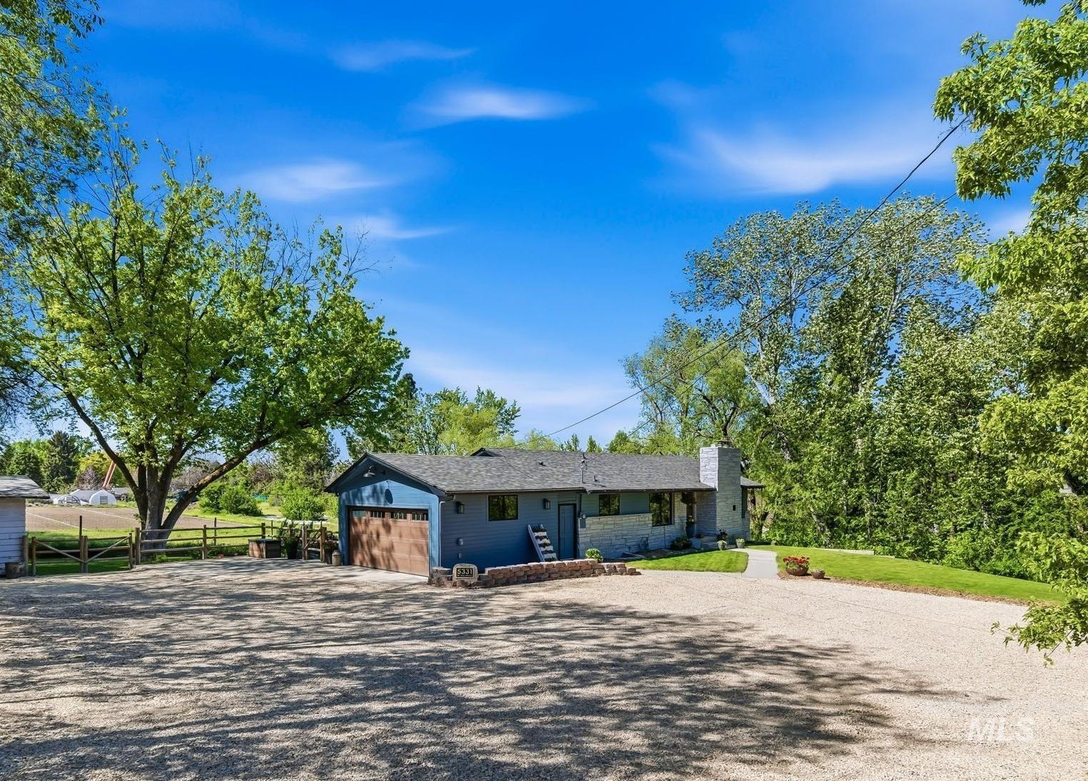 5331 W Hill Rd., Boise, Idaho 83703, 3 Bedrooms, 2.5 Bathrooms, Residential For Sale, Price $915,000,MLS 98985412