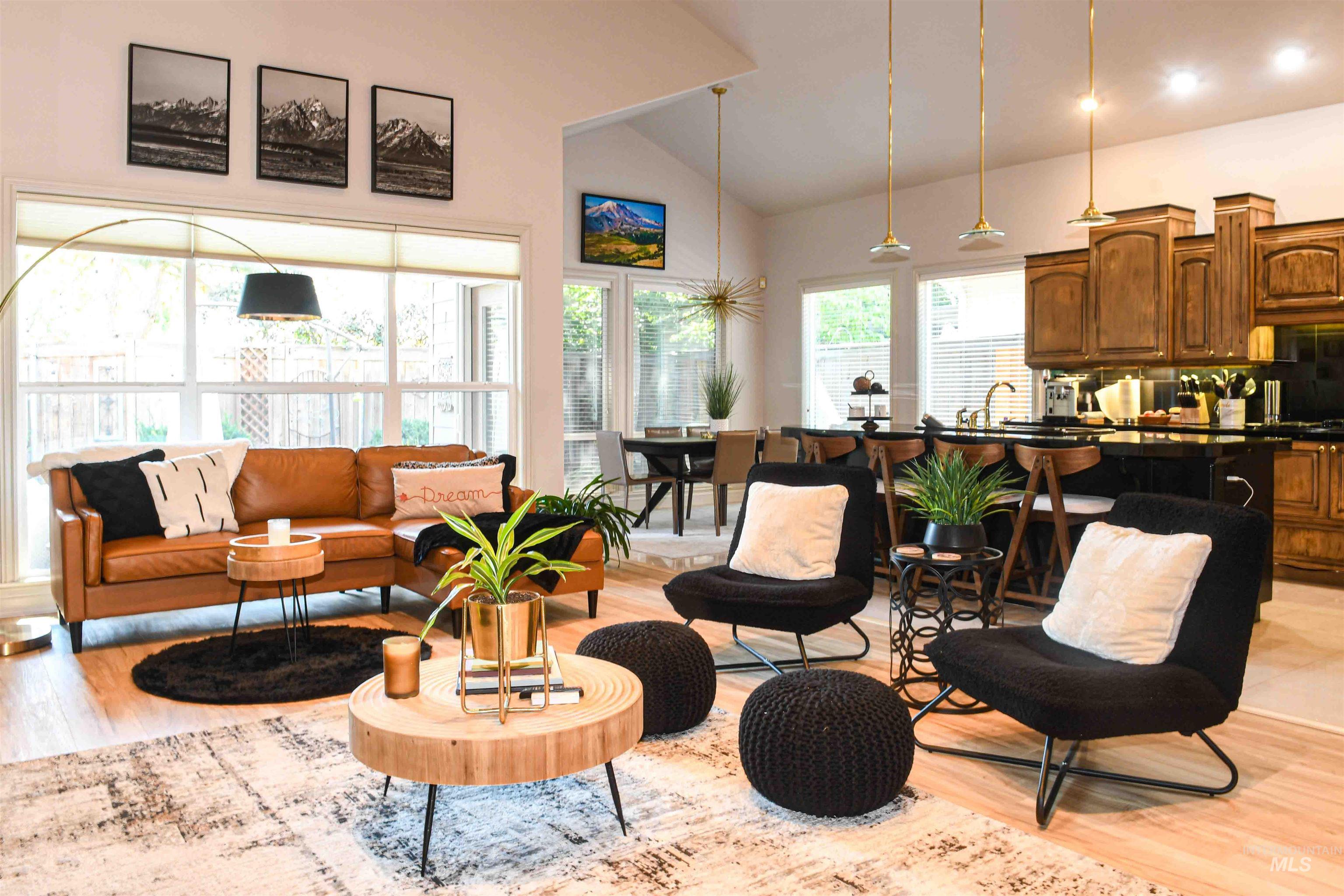 4902 N Ellicott Ln., Garden City, Idaho 83714, 3 Bedrooms, 2 Bathrooms, Residential For Sale, Price $589,900, 98985417