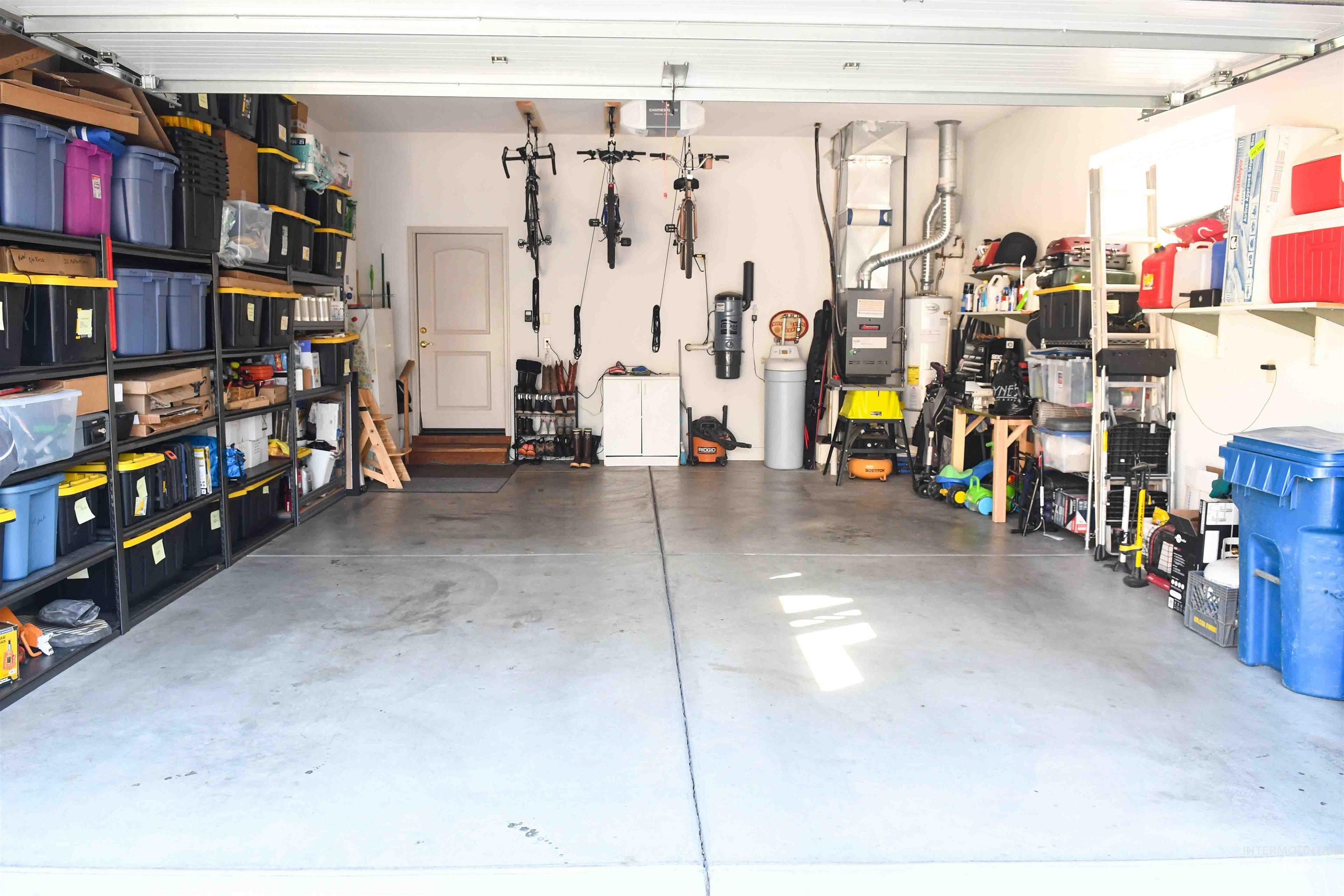 4902 N Ellicott Ln., Garden City, Idaho 83714, 3 Bedrooms, 2 Bathrooms, Residential For Sale, Price $599,900,MLS 98985417