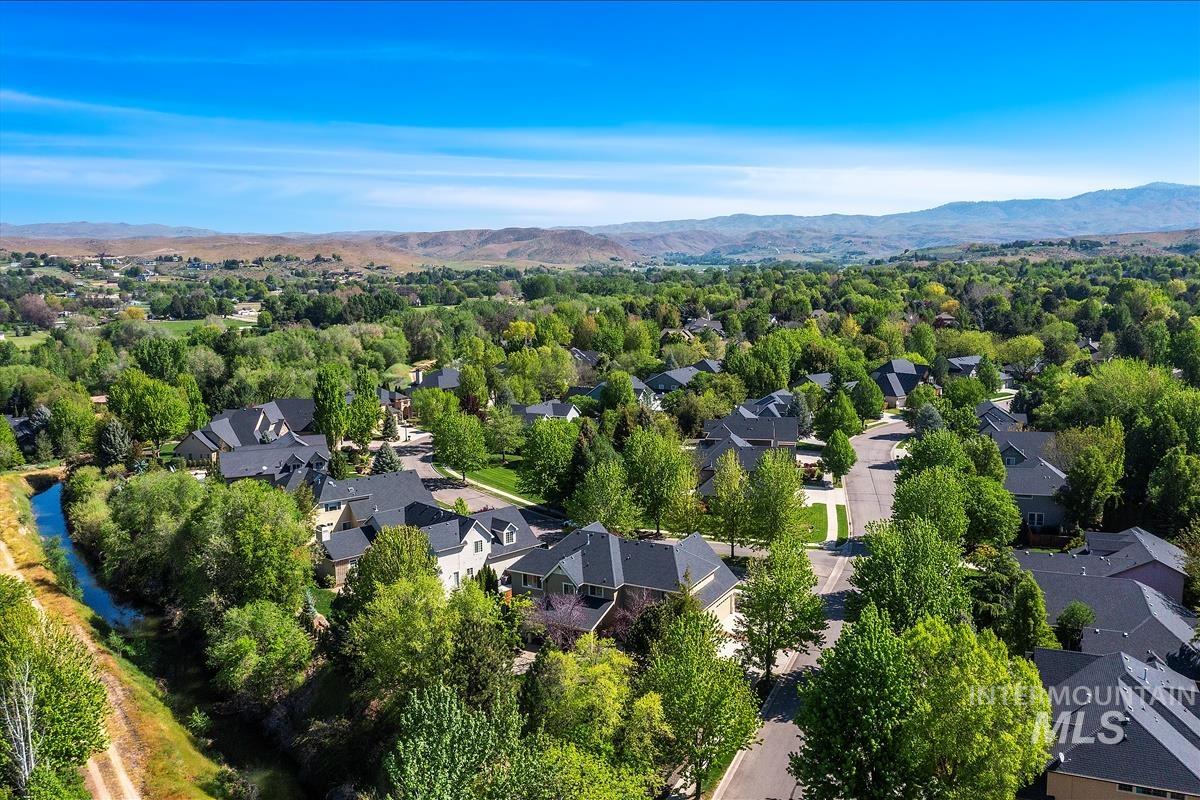 1563 N Estancia Pl, Eagle, Idaho 83616, 7 Bedrooms, 4.5 Bathrooms, Residential For Sale, Price $1,299,000,MLS 98985418