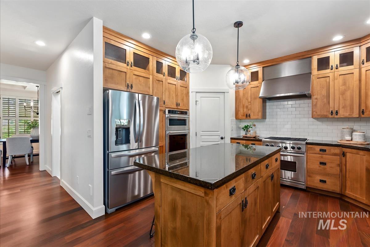 1563 N Estancia Pl, Eagle, Idaho 83616, 7 Bedrooms, 4.5 Bathrooms, Residential For Sale, Price $1,299,000,MLS 98985418