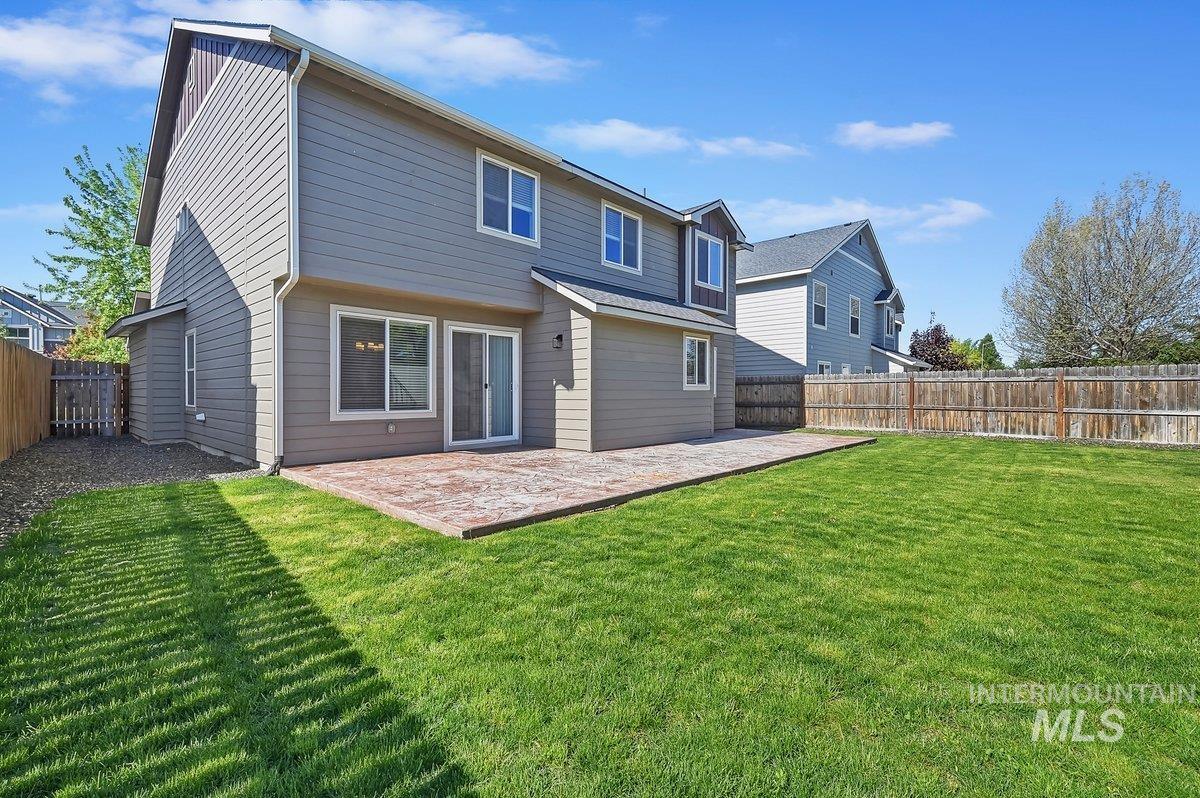 2662 W Jayton Dr., Meridian, Idaho 83642, 5 Bedrooms, 2.5 Bathrooms, Residential For Sale, Price $565,000,MLS 98985420
