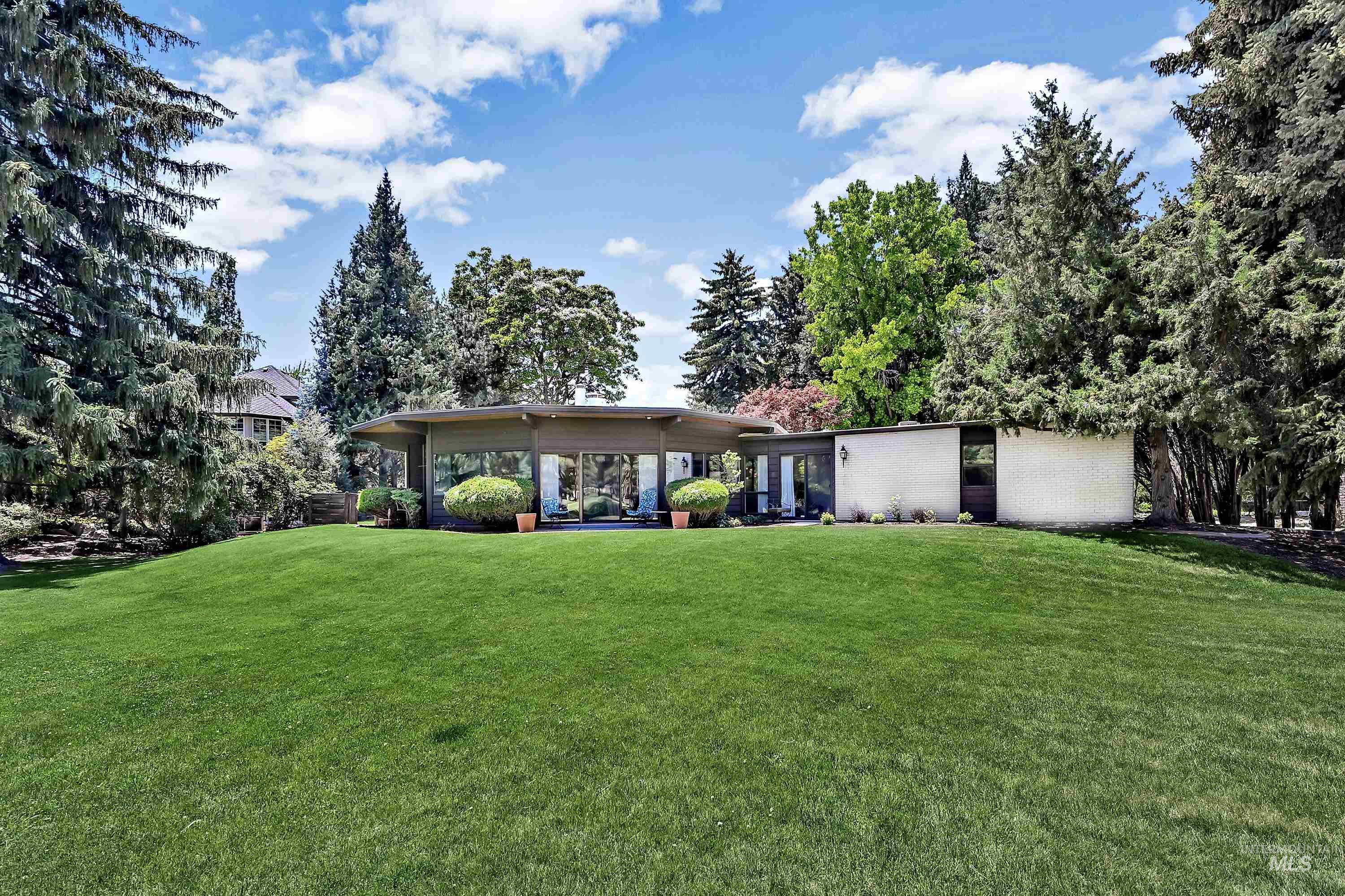 4704 Hillcrest View Dr, Boise, Idaho 83705, 4 Bedrooms, 3.5 Bathrooms, Residential For Sale, Price $1,998,888,MLS 98985423