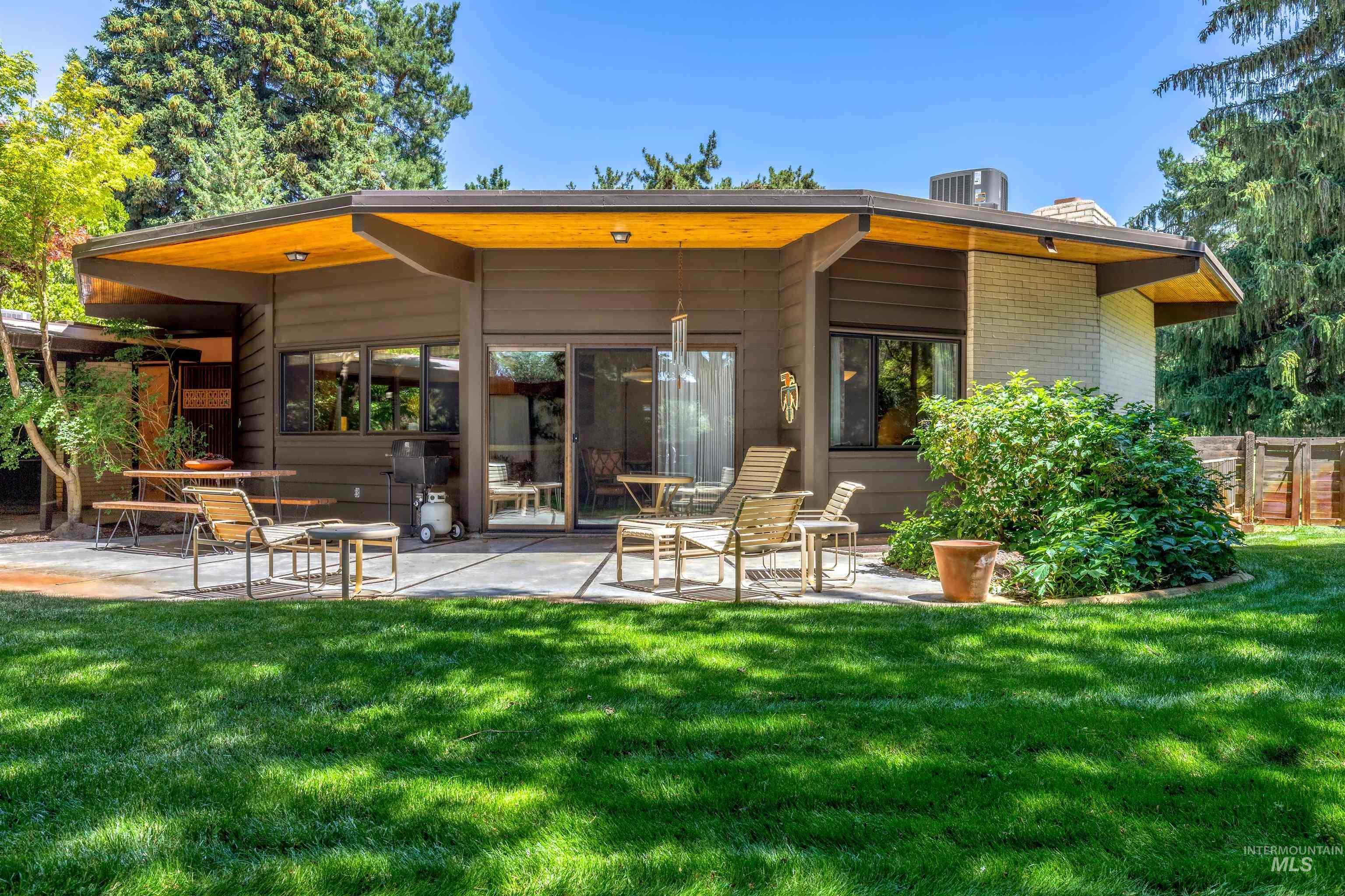 4704 Hillcrest View Dr, Boise, Idaho 83705, 4 Bedrooms, 3.5 Bathrooms, Residential For Sale, Price $1,998,888,MLS 98985423