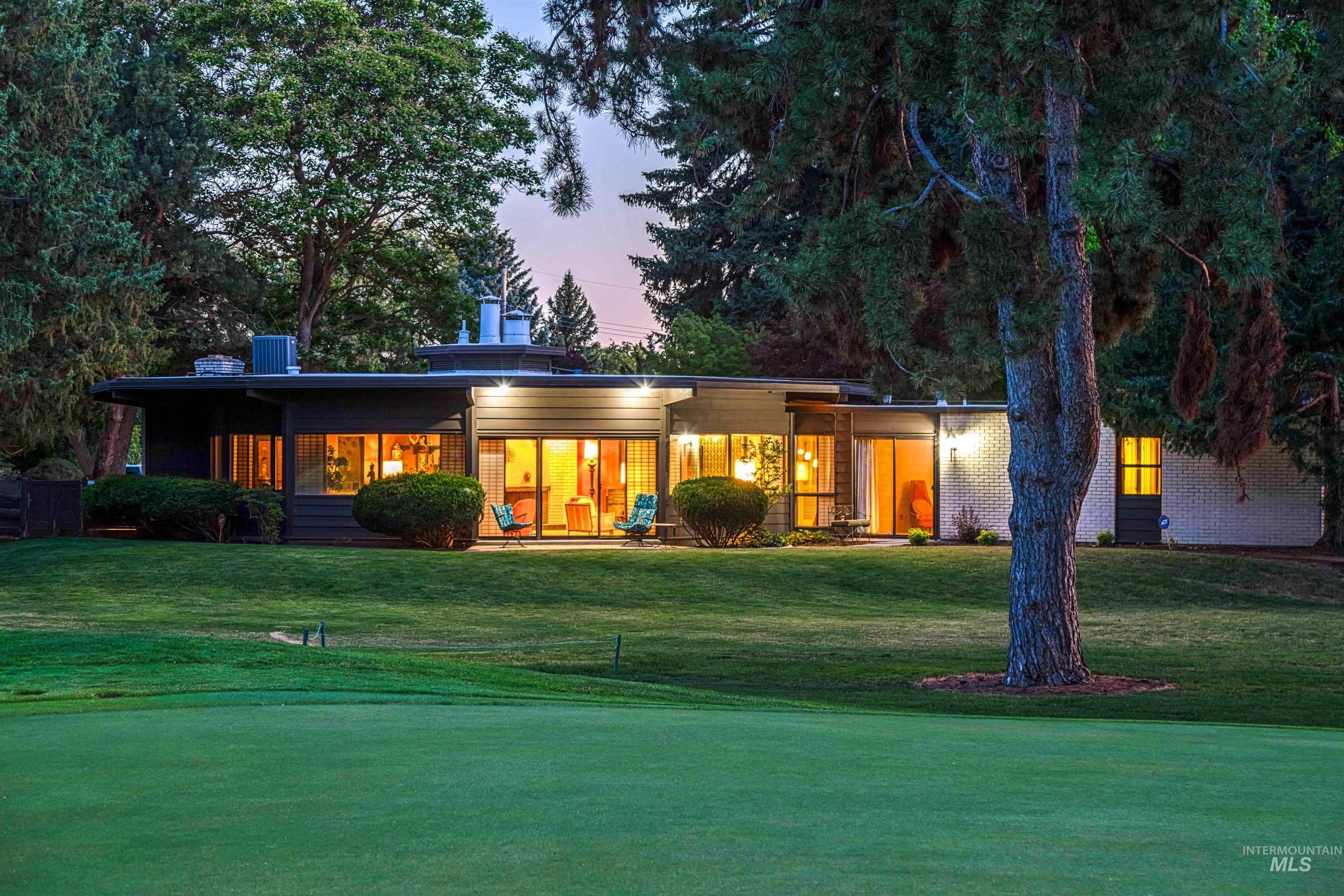 4704 Hillcrest View Dr, Boise, Idaho 83705, 4 Bedrooms, 3.5 Bathrooms, Residential For Sale, Price $1,998,888,MLS 98985423