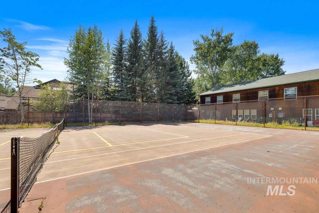 1640 Davis Avenue, McCall, Idaho 83638, 2 Bedrooms, 2 Bathrooms, Residential For Sale, Price $422,500,MLS 98985426