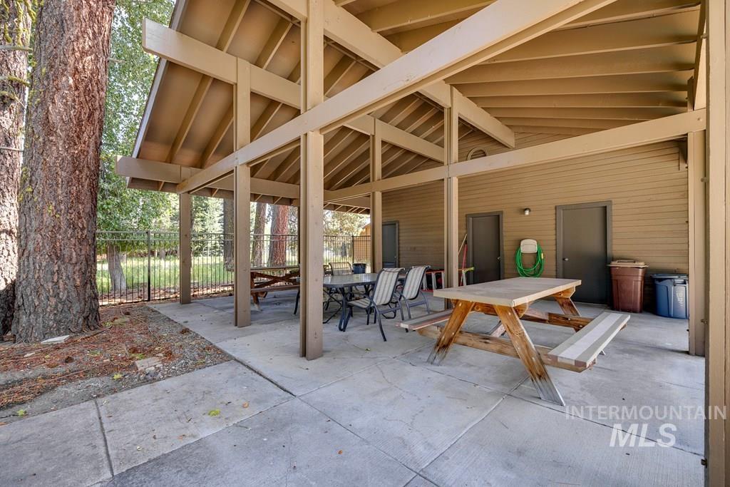 1640 Davis Avenue, McCall, Idaho 83638, 2 Bedrooms, 2 Bathrooms, Residential For Sale, Price $422,500,MLS 98985426