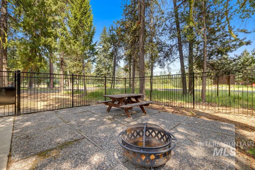 1640 Davis Avenue, McCall, Idaho 83638, 2 Bedrooms, 2 Bathrooms, Residential For Sale, Price $422,500,MLS 98985426