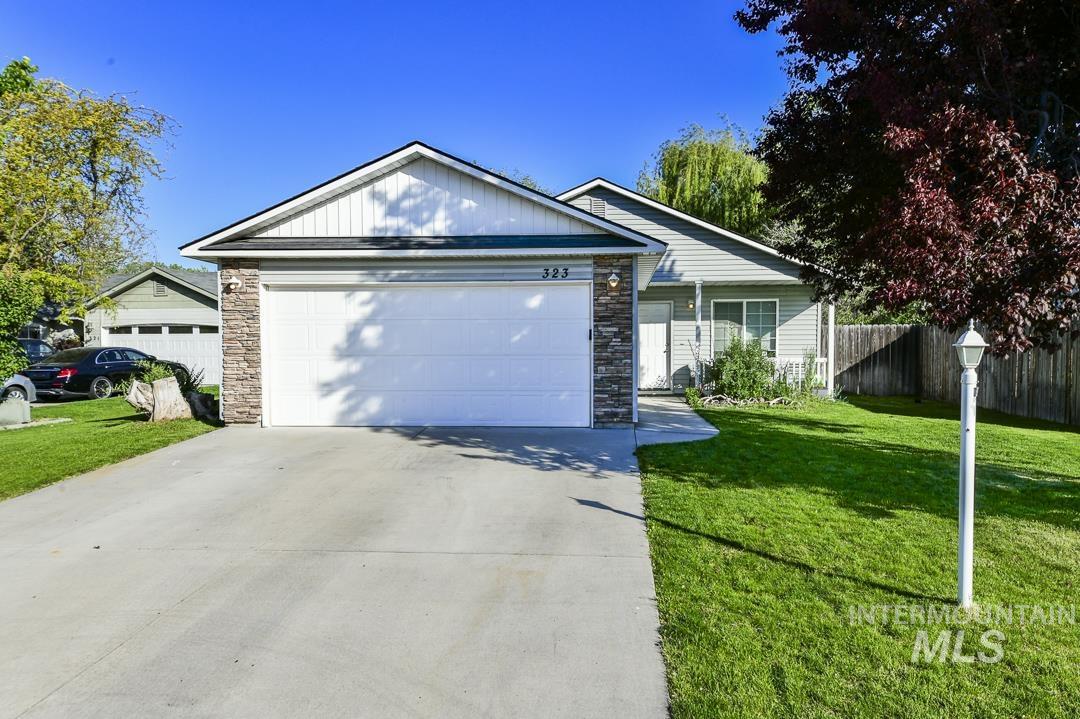 323 Marble Valley Way, Caldwell, Idaho 83605, 3 Bedrooms, 2 Bathrooms, Residential For Sale, Price $339,900,MLS 98985431