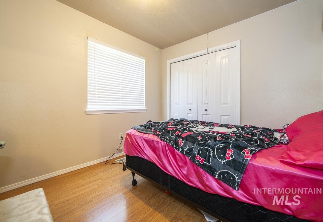 323 Marble Valley Way, Caldwell, Idaho 83605, 3 Bedrooms, 2 Bathrooms, Residential For Sale, Price $339,900,MLS 98985431