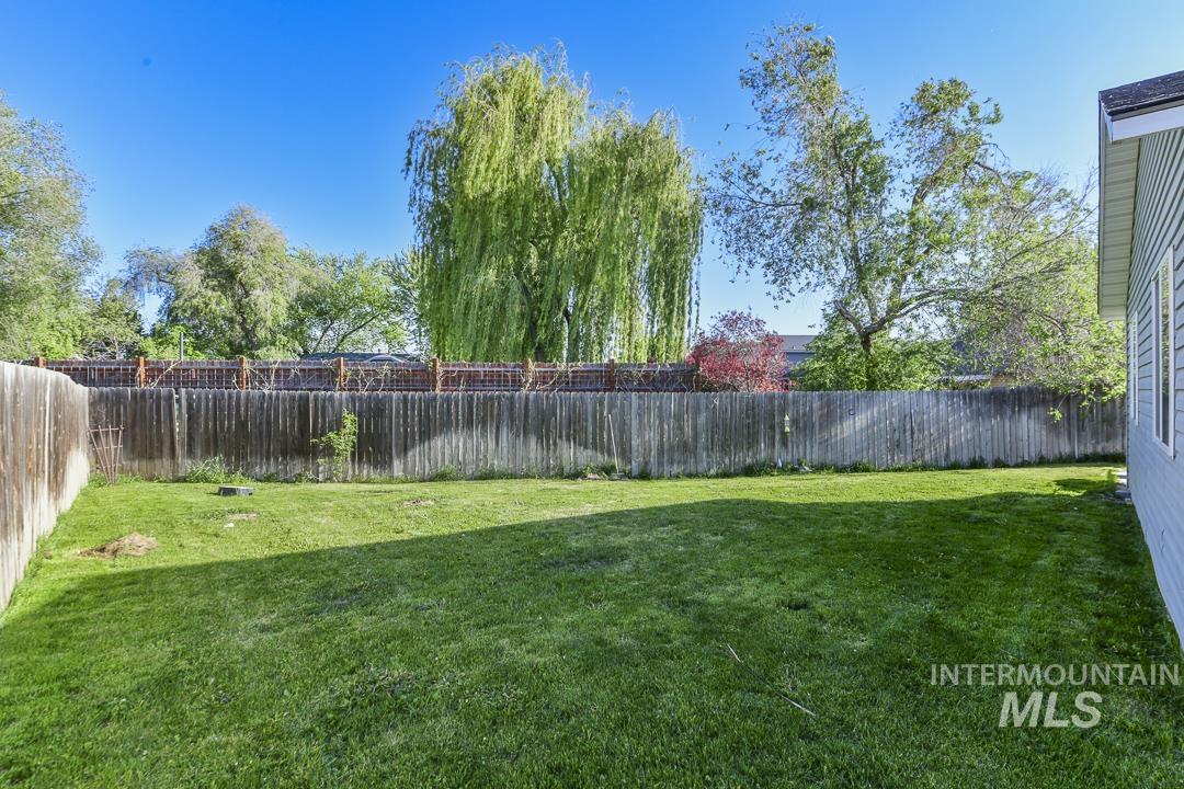 323 Marble Valley Way, Caldwell, Idaho 83605, 3 Bedrooms, 2 Bathrooms, Residential For Sale, Price $339,900,MLS 98985431