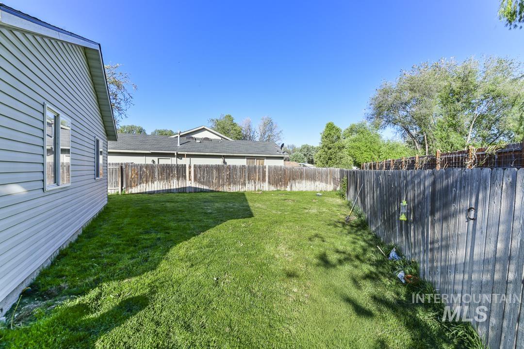 323 Marble Valley Way, Caldwell, Idaho 83605, 3 Bedrooms, 2 Bathrooms, Residential For Sale, Price $339,900,MLS 98985431