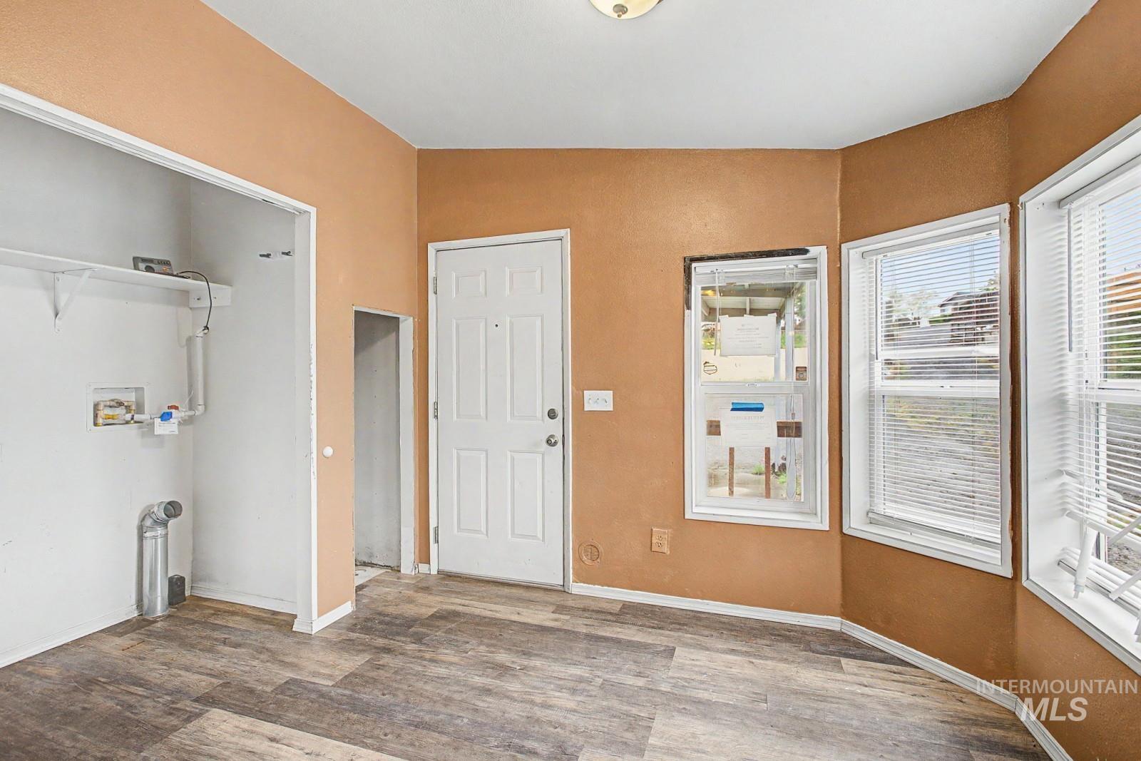 1133 Riverview St, Lewiston, Idaho 83501, 3 Bedrooms, 2 Bathrooms, Residential For Sale, Price $262,500,MLS 98985436