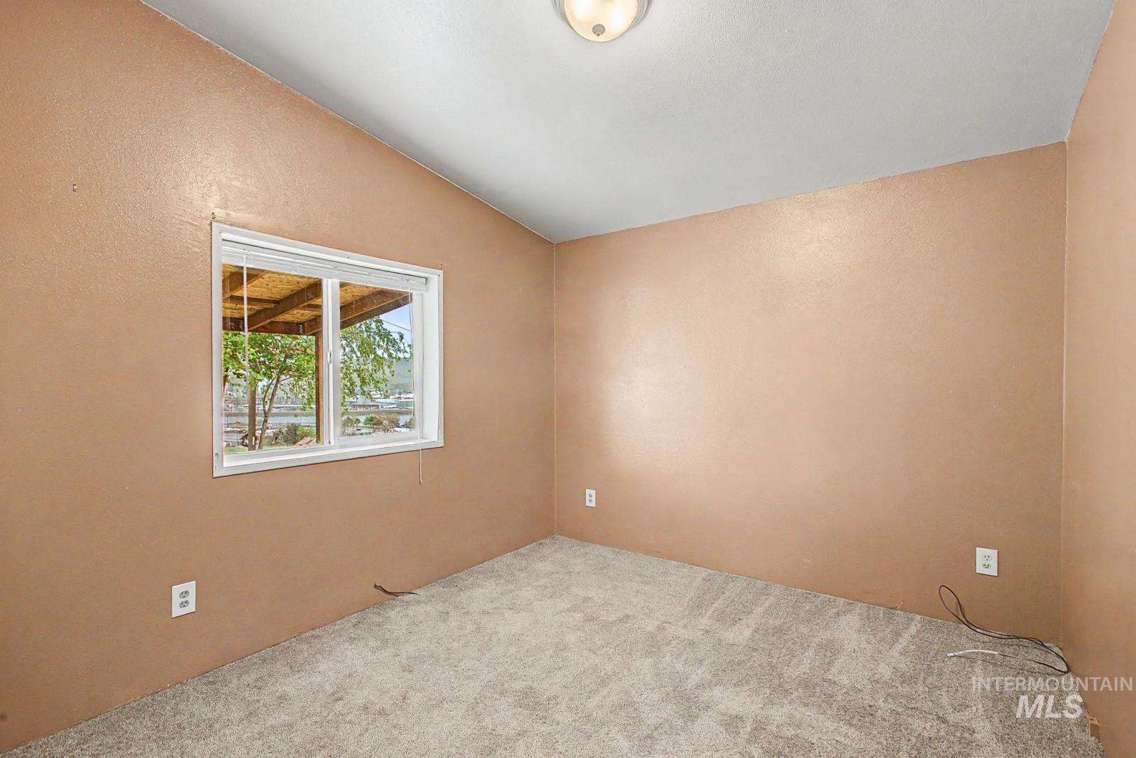 1133 Riverview St, Lewiston, Idaho 83501, 3 Bedrooms, 2 Bathrooms, Residential For Sale, Price $262,500,MLS 98985436