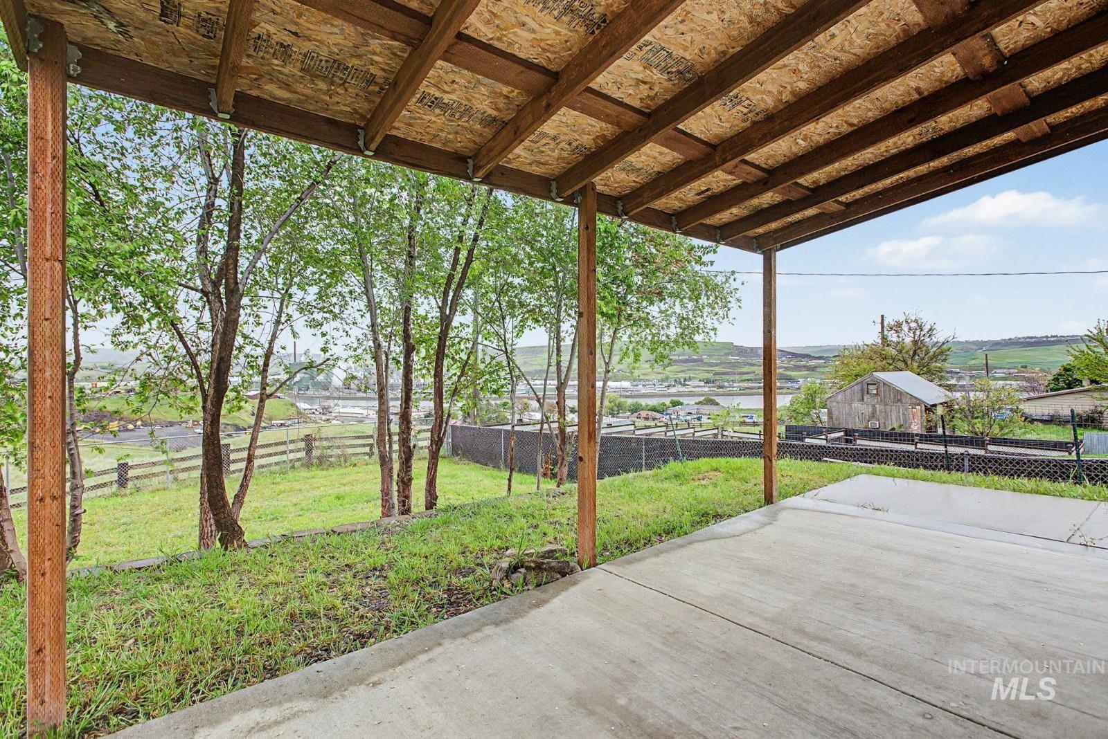 1133 Riverview St, Lewiston, Idaho 83501, 3 Bedrooms, 2 Bathrooms, Residential For Sale, Price $262,500,MLS 98985436