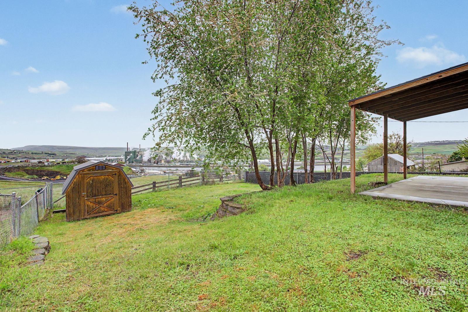 1133 Riverview St, Lewiston, Idaho 83501, 3 Bedrooms, 2 Bathrooms, Residential For Sale, Price $262,500,MLS 98985436