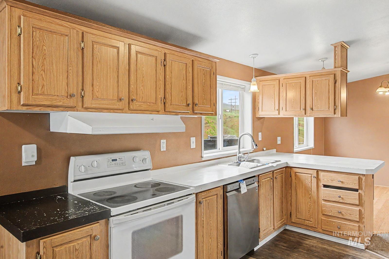 1133 Riverview St, Lewiston, Idaho 83501, 3 Bedrooms, 2 Bathrooms, Residential For Sale, Price $262,500,MLS 98985436