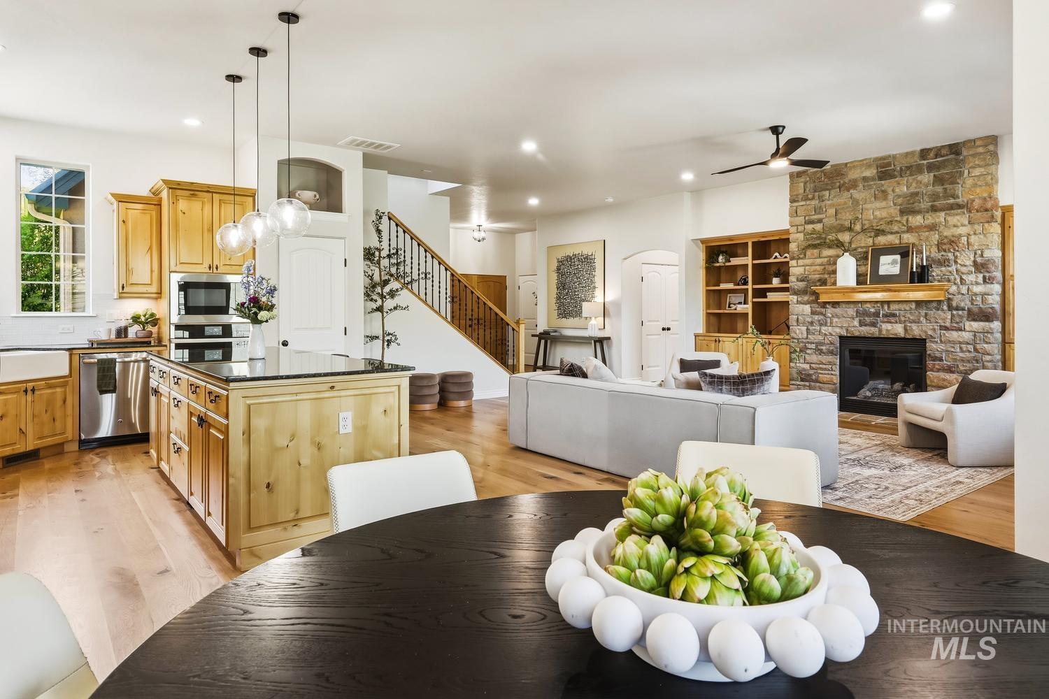 11929 N Humphreys Place, Boise, Idaho 83714, 4 Bedrooms, 2.5 Bathrooms, Residential For Sale, Price $1,045,000,MLS 98985437