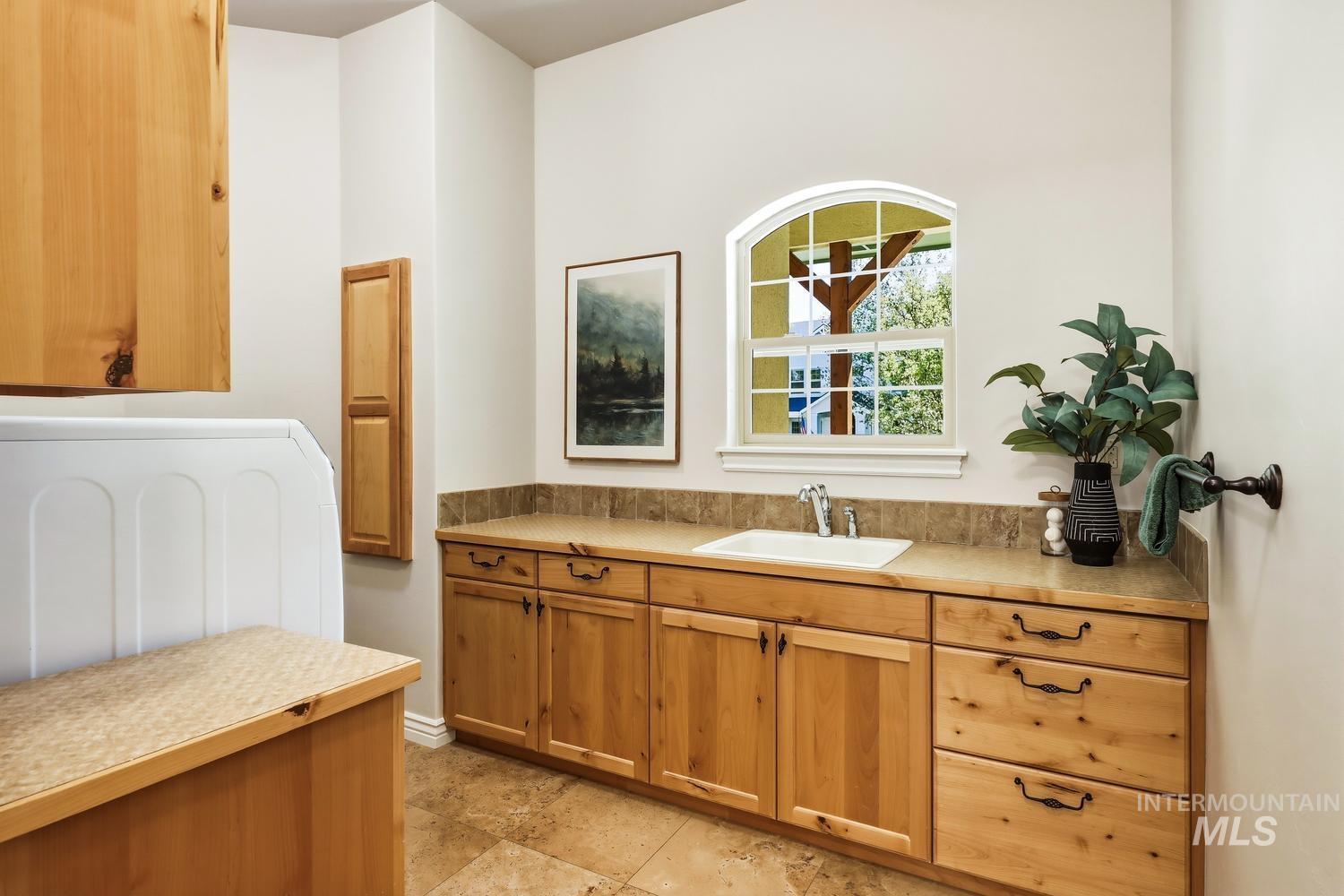 11929 N Humphreys Place, Boise, Idaho 83714, 4 Bedrooms, 2.5 Bathrooms, Residential For Sale, Price $1,045,000,MLS 98985437