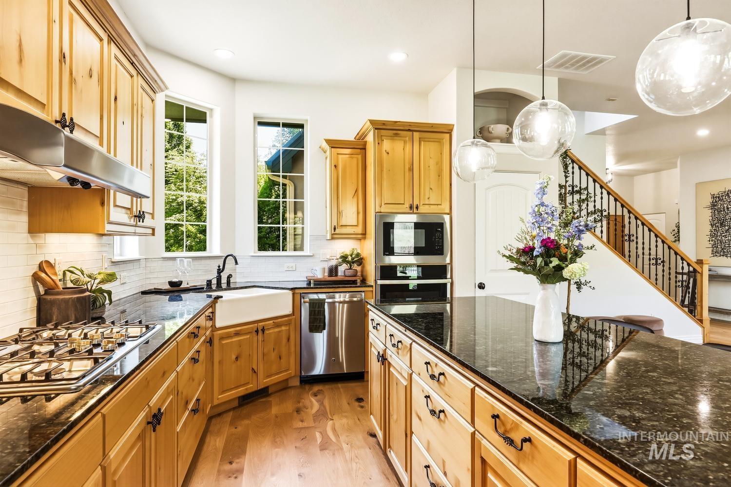 11929 N Humphreys Place, Boise, Idaho 83714, 4 Bedrooms, 2.5 Bathrooms, Residential For Sale, Price $1,045,000,MLS 98985437