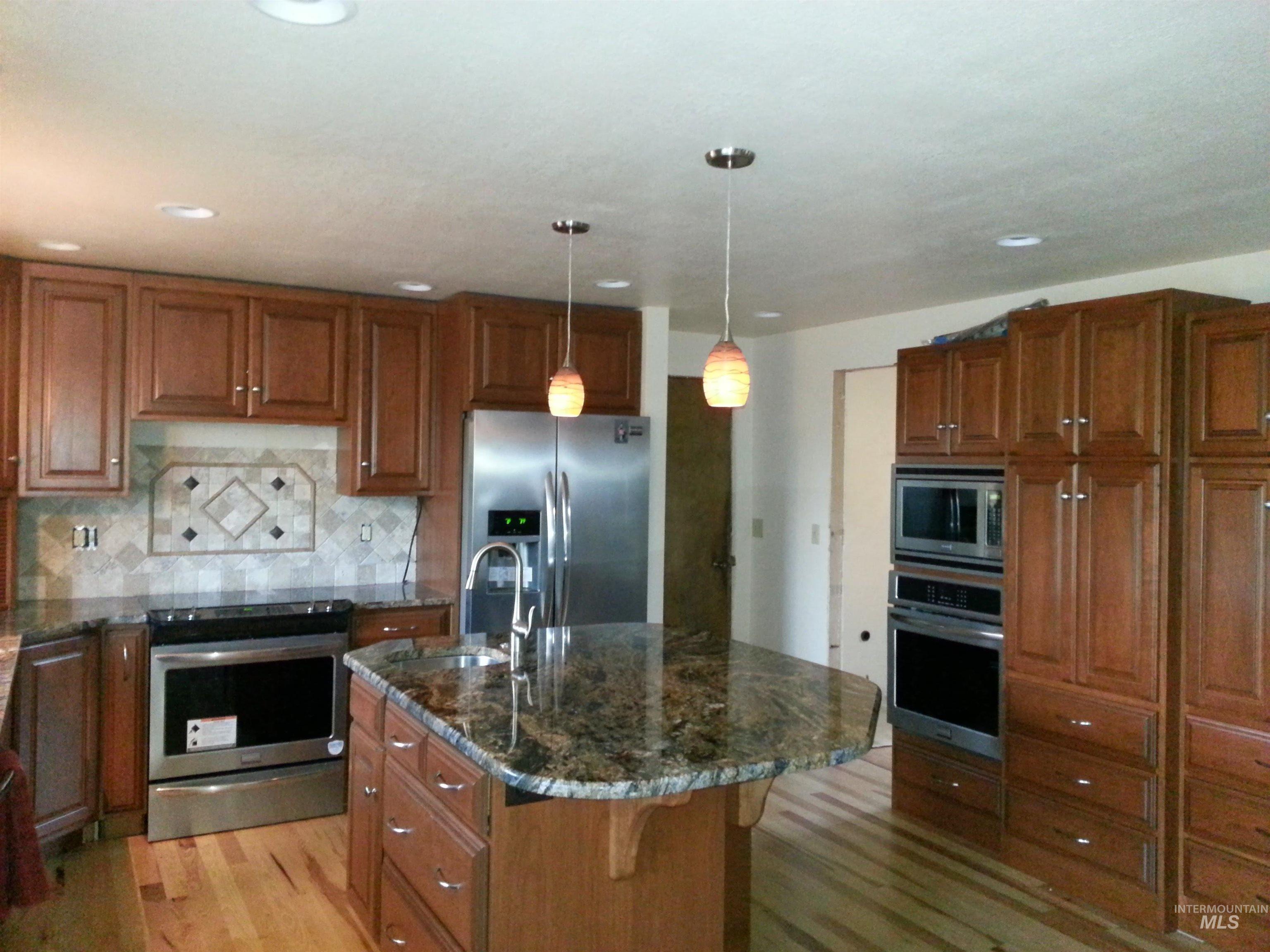 14906 Eagle Dr, Caldwell, Idaho 83607, 6 Bedrooms, 3 Bathrooms, Residential For Sale, Price $739,900,MLS 98985438