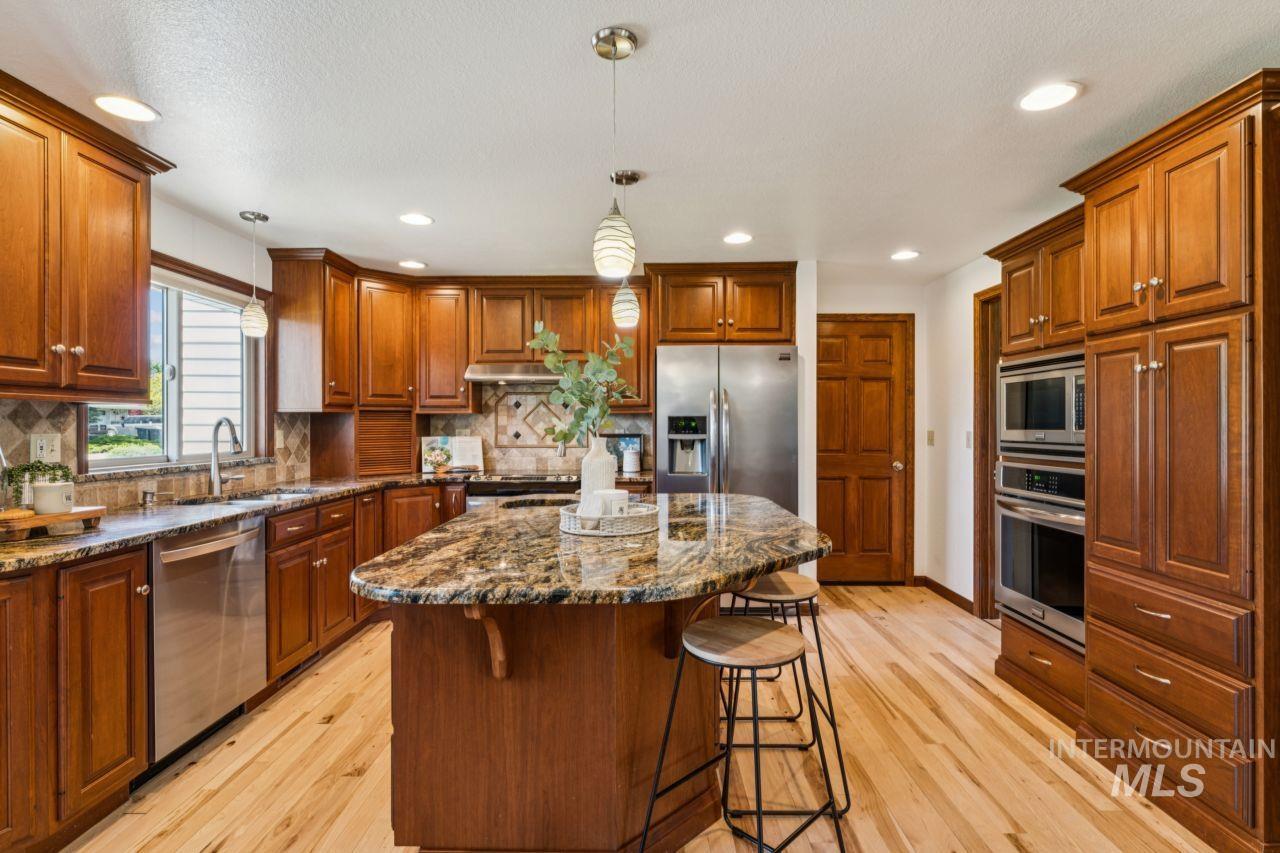 14906 Eagle Dr, Caldwell, Idaho 83607, 5 Bedrooms, 3 Bathrooms, Residential For Sale, Price $739,900, 98985438