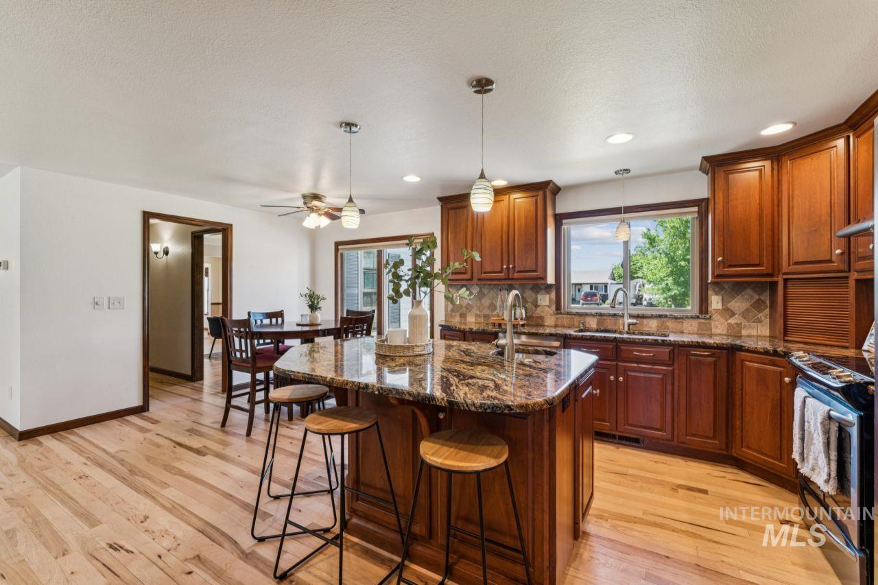 14906 Eagle Dr, Caldwell, Idaho 83607, 5 Bedrooms, 3 Bathrooms, Residential For Sale, Price $739,900, 98985438
