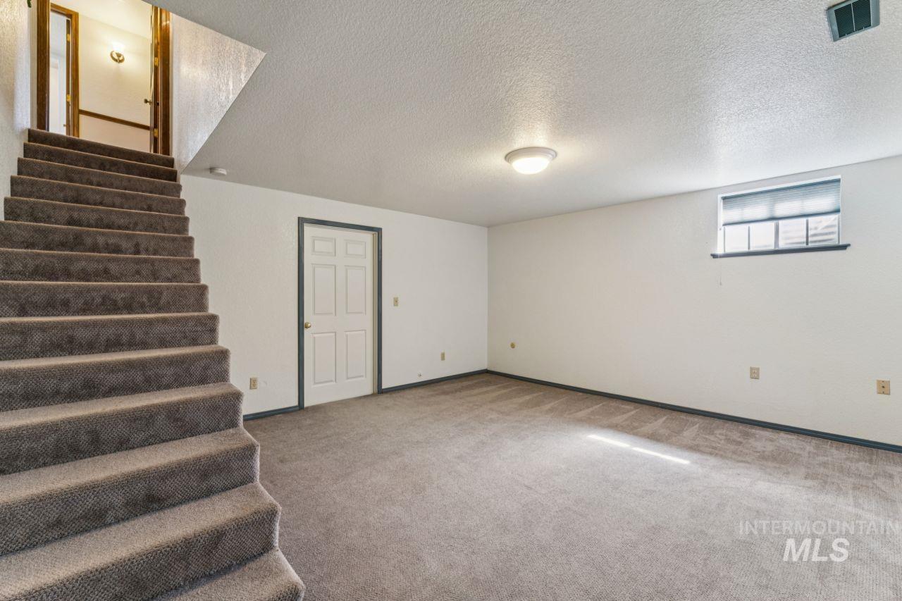 14906 Eagle Dr, Caldwell, Idaho 83607, 5 Bedrooms, 3 Bathrooms, Residential For Sale, Price $739,900, 98985438
