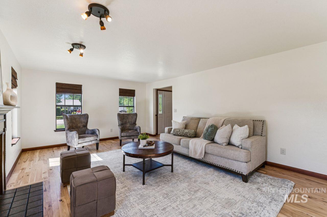 14906 Eagle Dr, Caldwell, Idaho 83607, 5 Bedrooms, 3 Bathrooms, Residential For Sale, Price $739,900, 98985438
