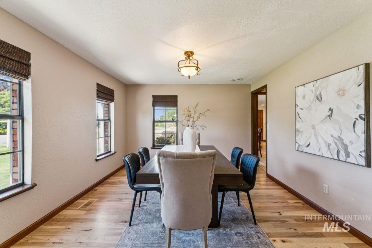 14906 Eagle Dr, Caldwell, Idaho 83607, 5 Bedrooms, 3 Bathrooms, Residential For Sale, Price $739,900, 98985438