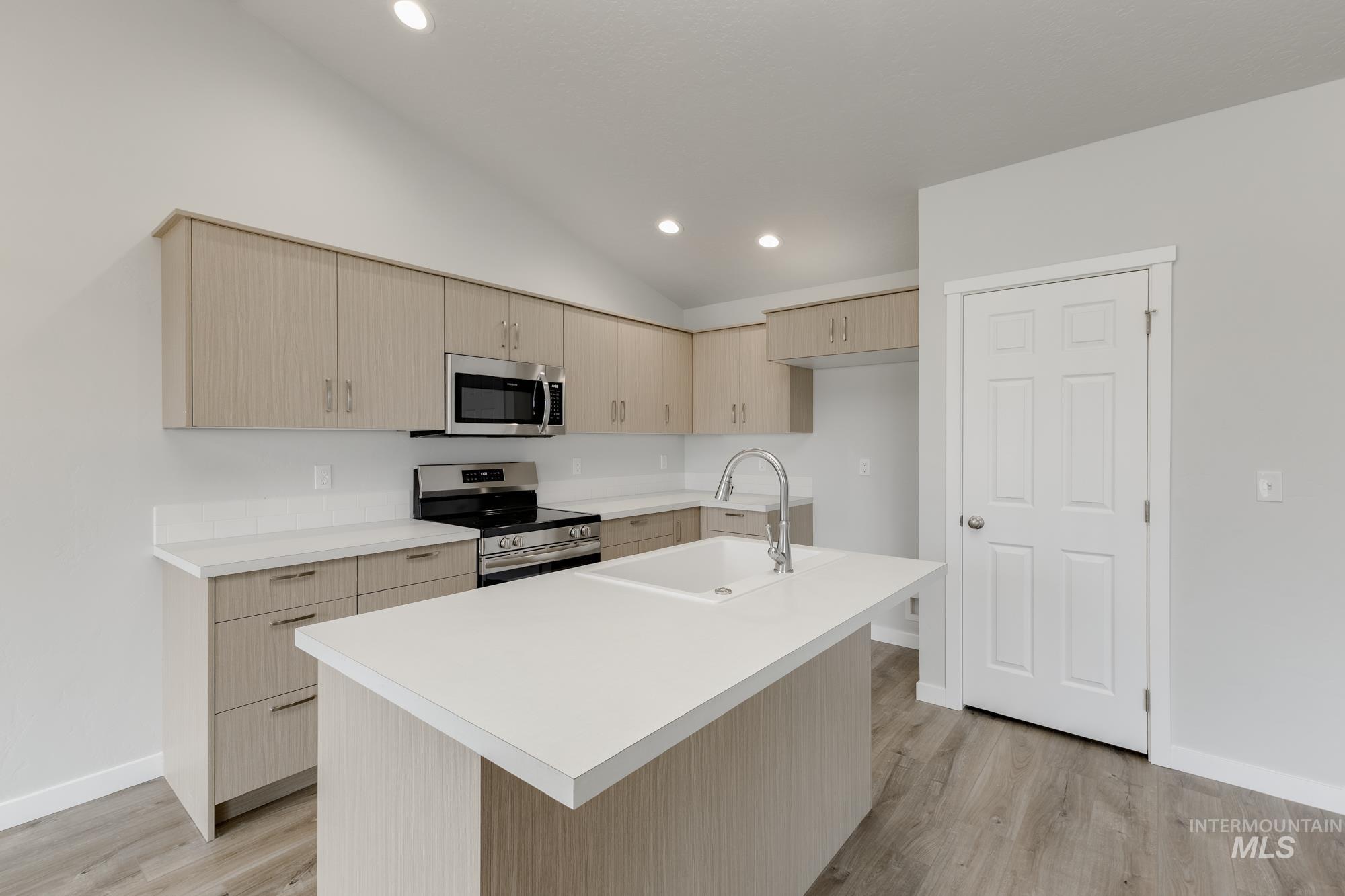 3011 W Taiban Creek Dr, Kuna, Idaho 83634, 3 Bedrooms, 2 Bathrooms, Residential For Sale, Price $404,990,MLS 98985439