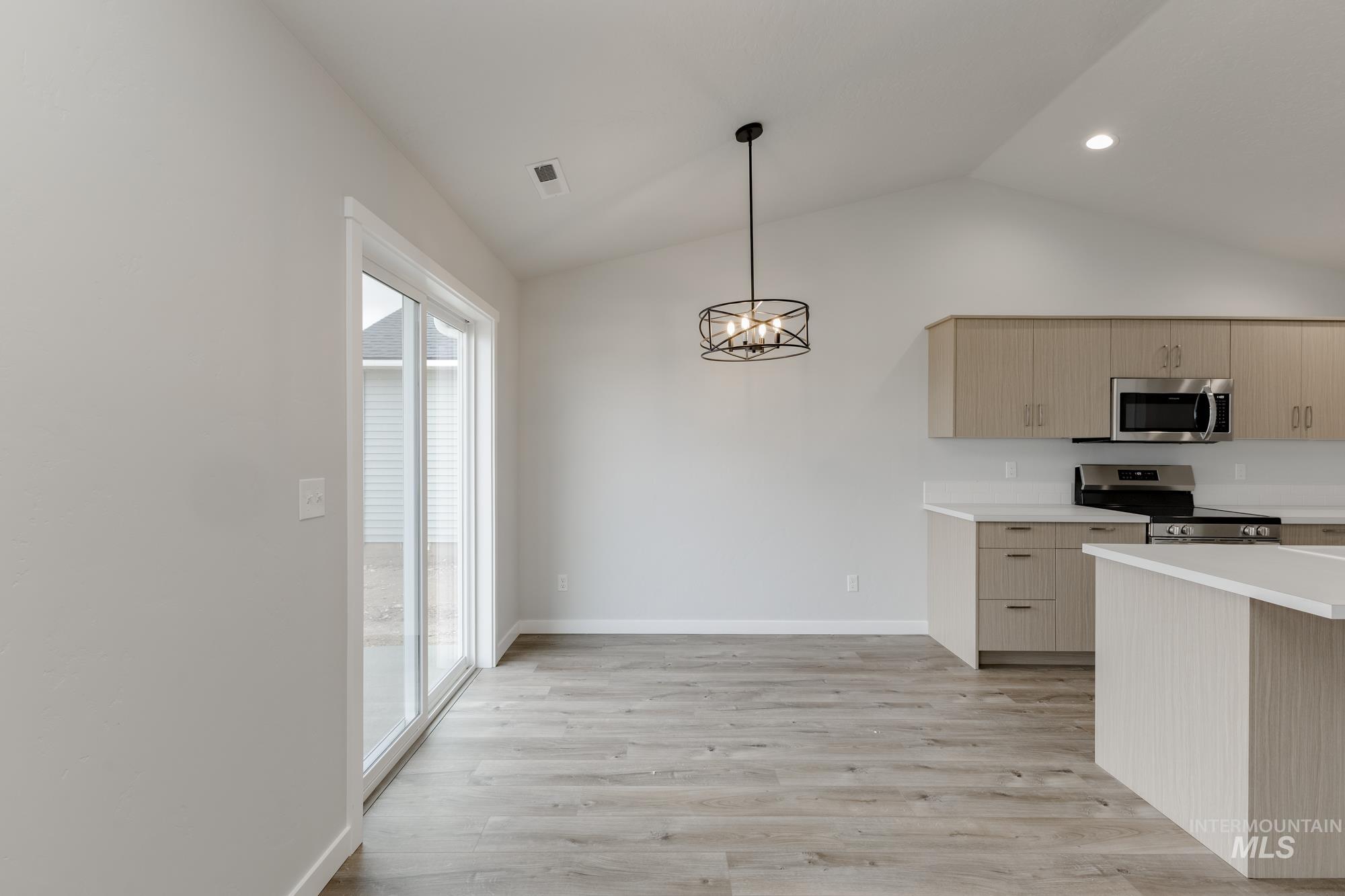 3011 W Taiban Creek Dr, Kuna, Idaho 83634, 3 Bedrooms, 2 Bathrooms, Residential For Sale, Price $404,990,MLS 98985439
