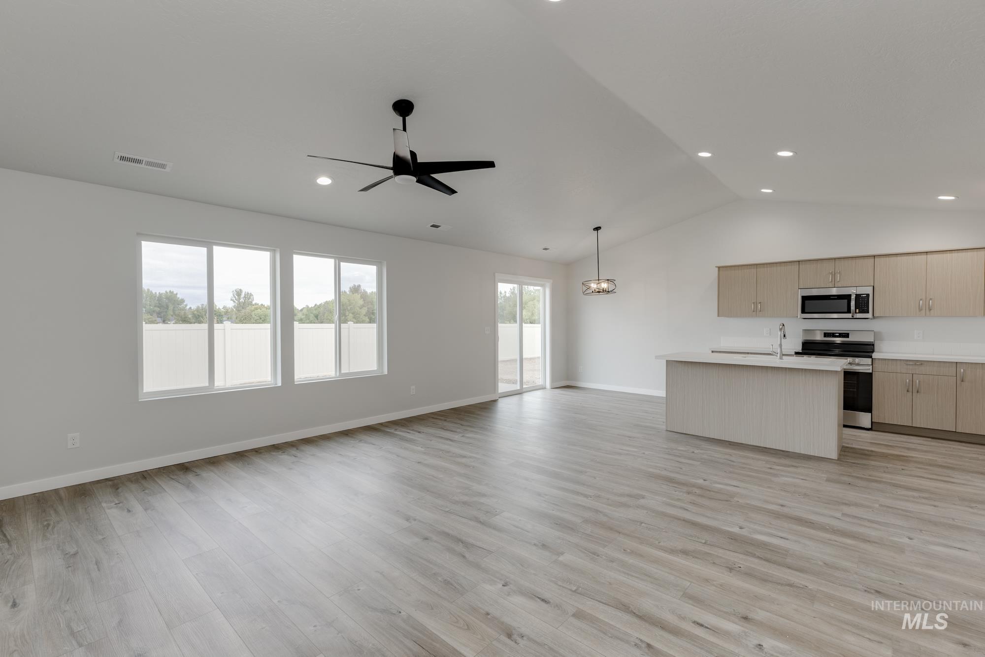 3011 W Taiban Creek Dr, Kuna, Idaho 83634, 3 Bedrooms, 2 Bathrooms, Residential For Sale, Price $404,990,MLS 98985439