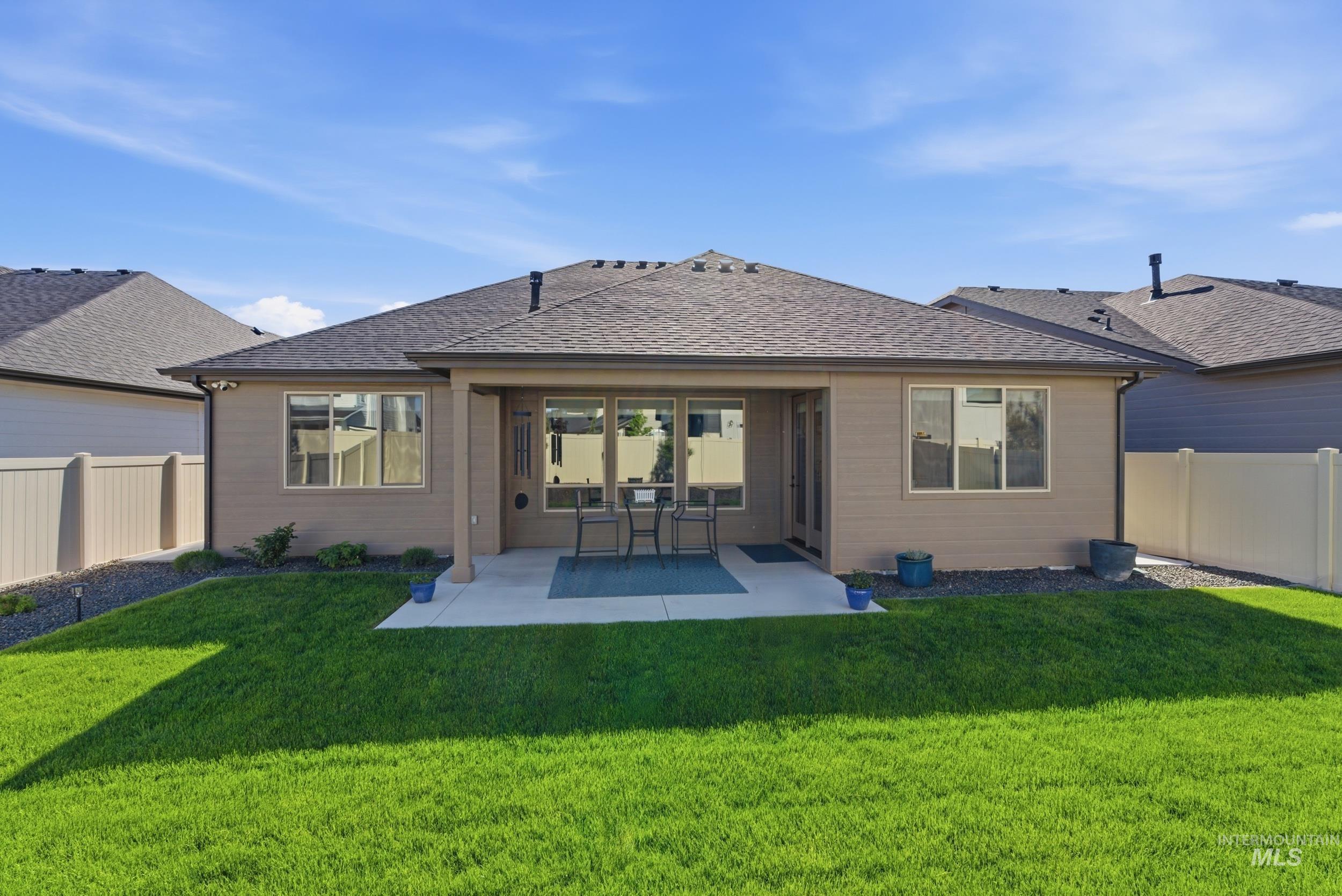 6347 S Utmost Ln, Meridian, Idaho 83642, 3 Bedrooms, 2.5 Bathrooms, Residential For Sale, Price $599,900,MLS 98985441