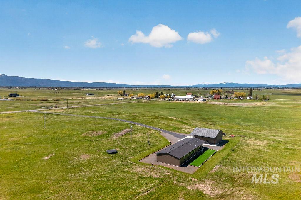 13100 Farm To Market Road, Donnelly, Idaho 83615, 3 Bedrooms, 2 Bathrooms, Residential For Sale, Price $1,269,000,MLS 98985444