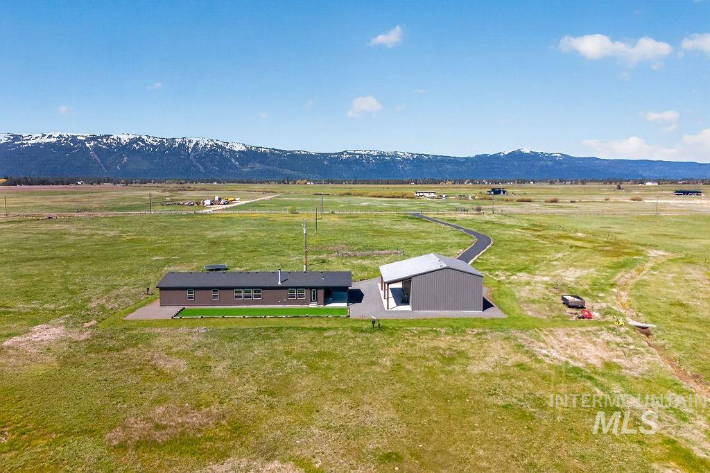 13100 Farm To Market Road, Donnelly, Idaho 83615, 3 Bedrooms, 2 Bathrooms, Residential For Sale, Price $1,269,000,MLS 98985444