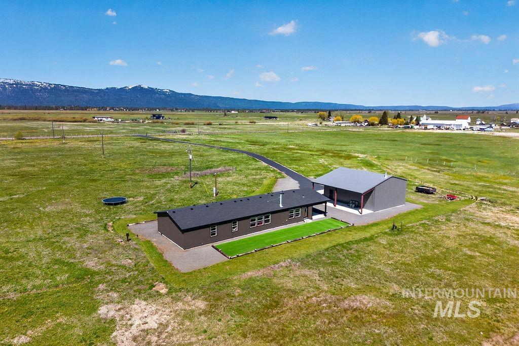 13100 Farm To Market Road, Donnelly, Idaho 83615, 3 Bedrooms, 2 Bathrooms, Residential For Sale, Price $1,269,000,MLS 98985444