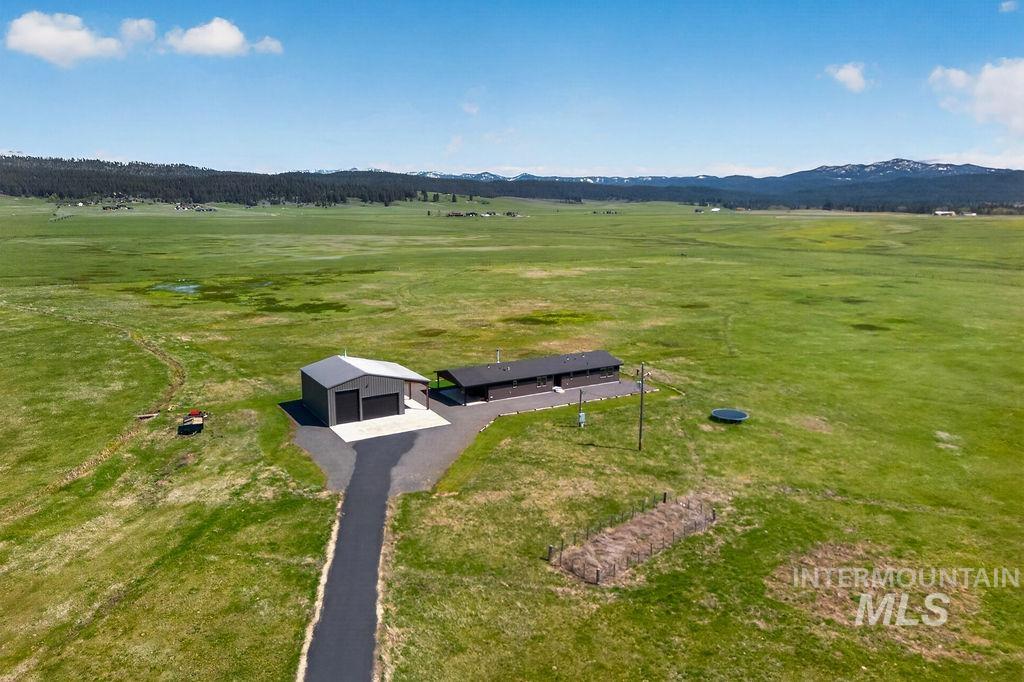 13100 Farm To Market Road, Donnelly, Idaho 83615, 3 Bedrooms, 2 Bathrooms, Residential For Sale, Price $1,269,000,MLS 98985444