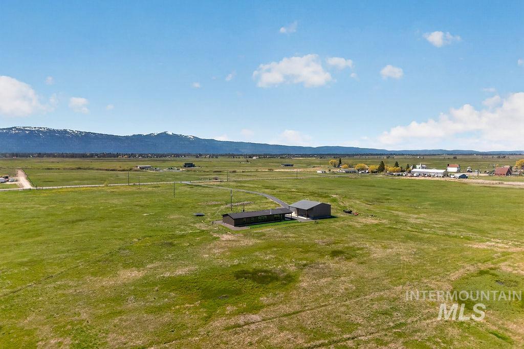 13100 Farm To Market Road, Donnelly, Idaho 83615, 3 Bedrooms, 2 Bathrooms, Residential For Sale, Price $1,269,000,MLS 98985444